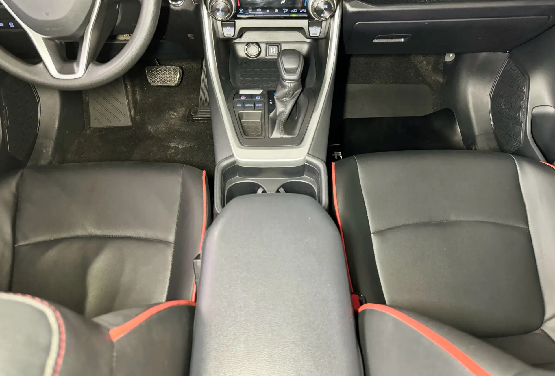 Toyota RAV4, 2021 28