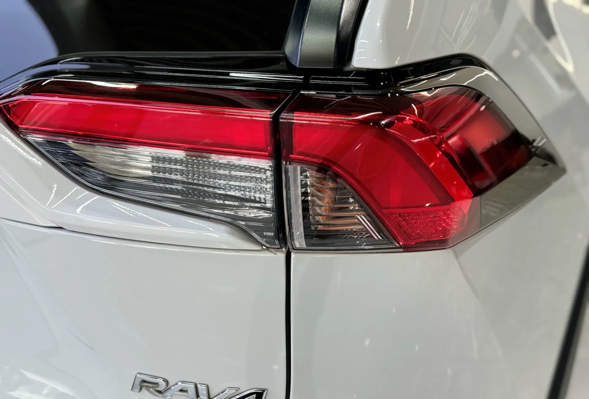 Toyota RAV4, 2021 10