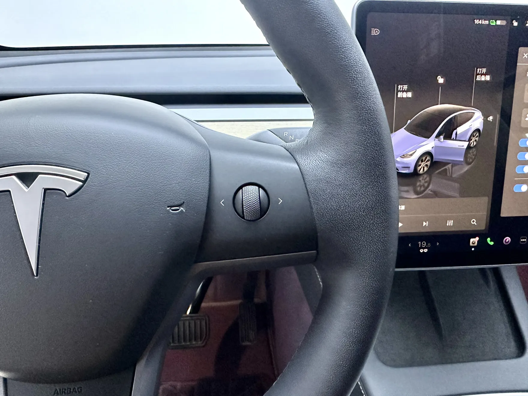 Tesla Model Y, 2022 17