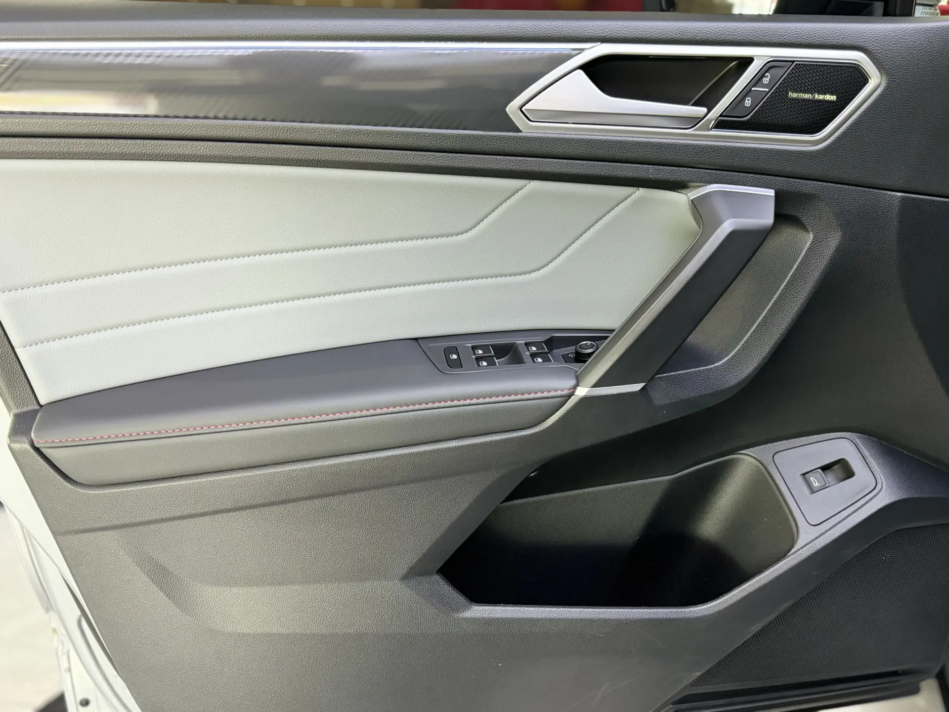Volkswagen Tiguan L, 2022 16