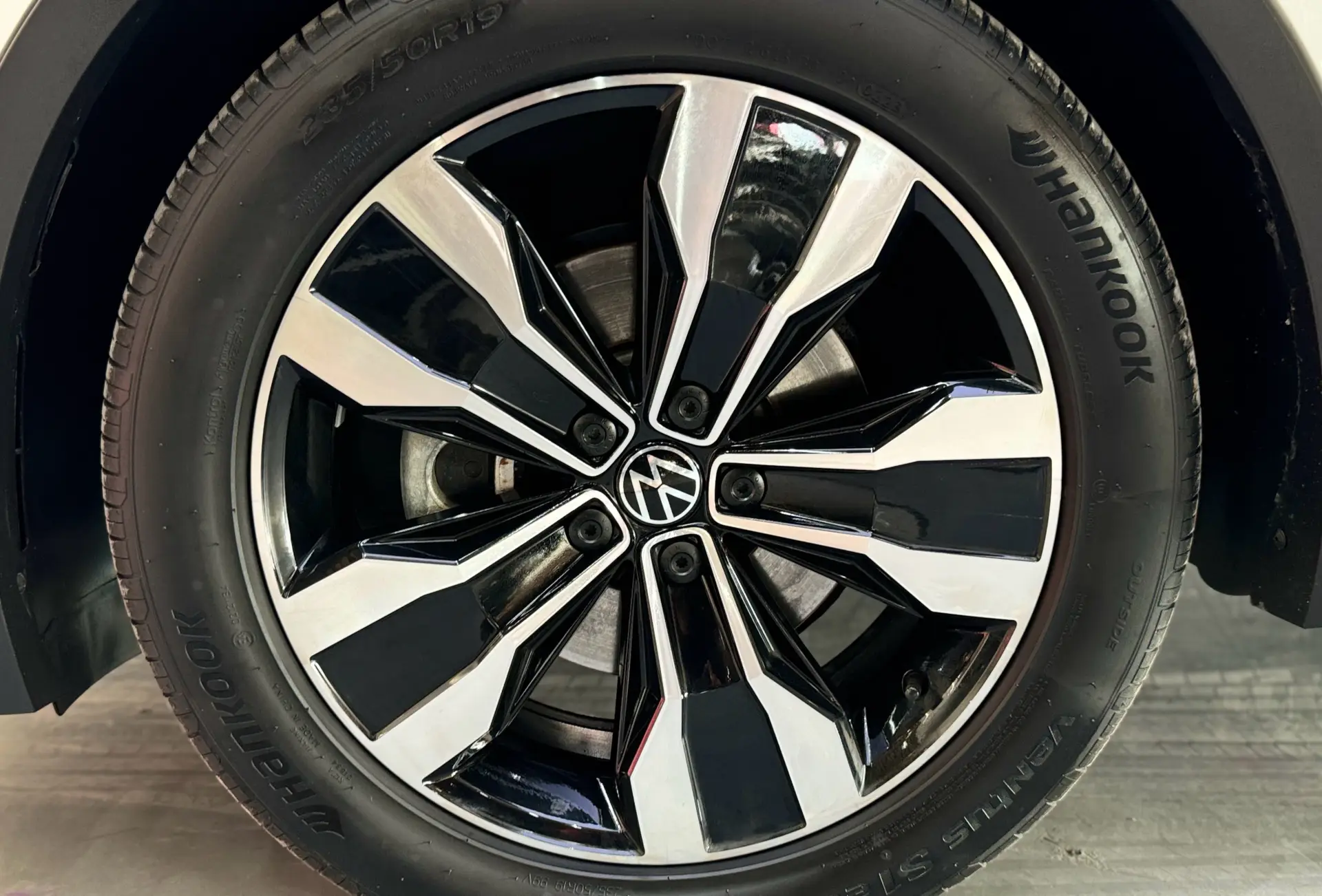 Volkswagen Tiguan L, 2023 11
