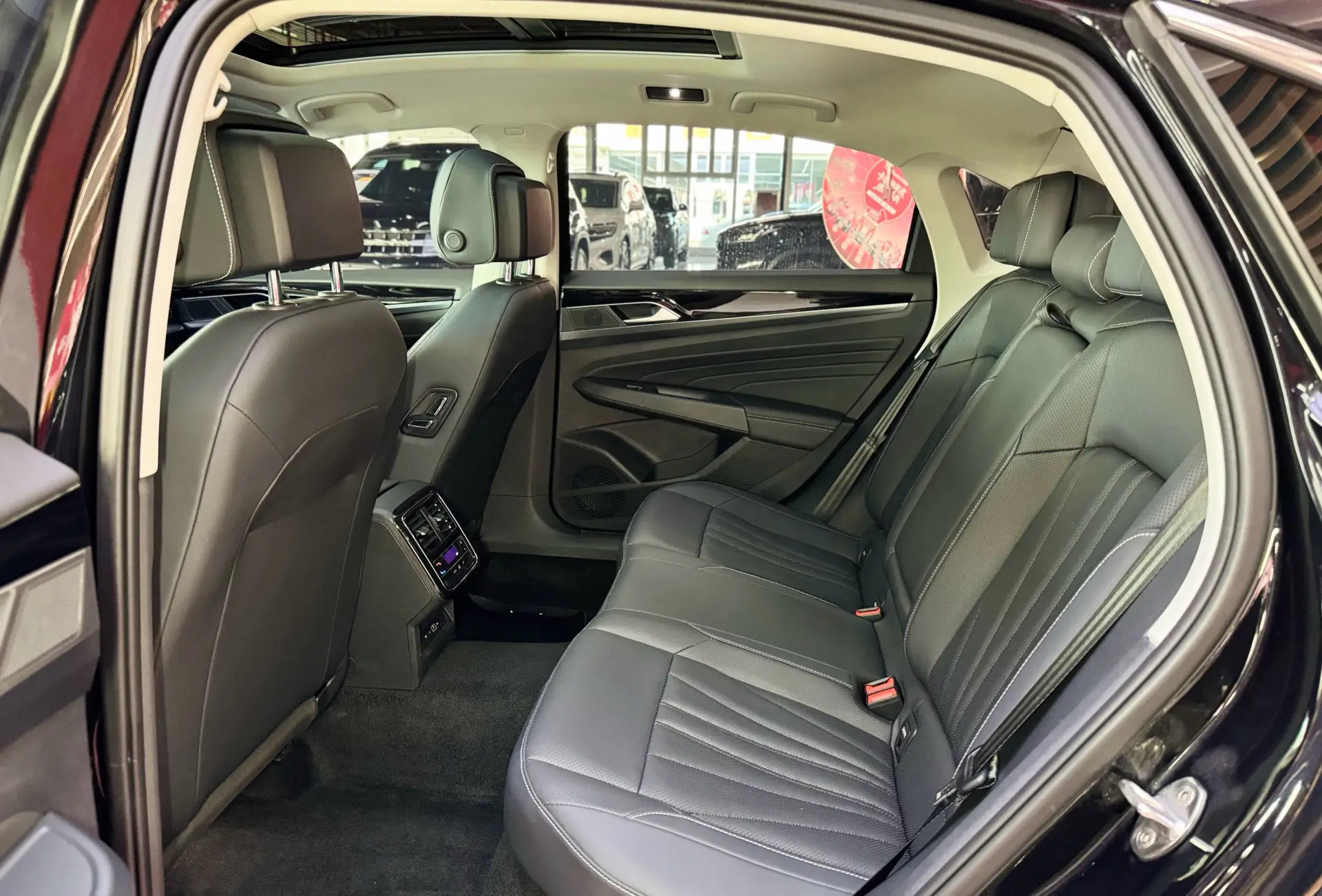 Volkswagen Passat, 2026 22