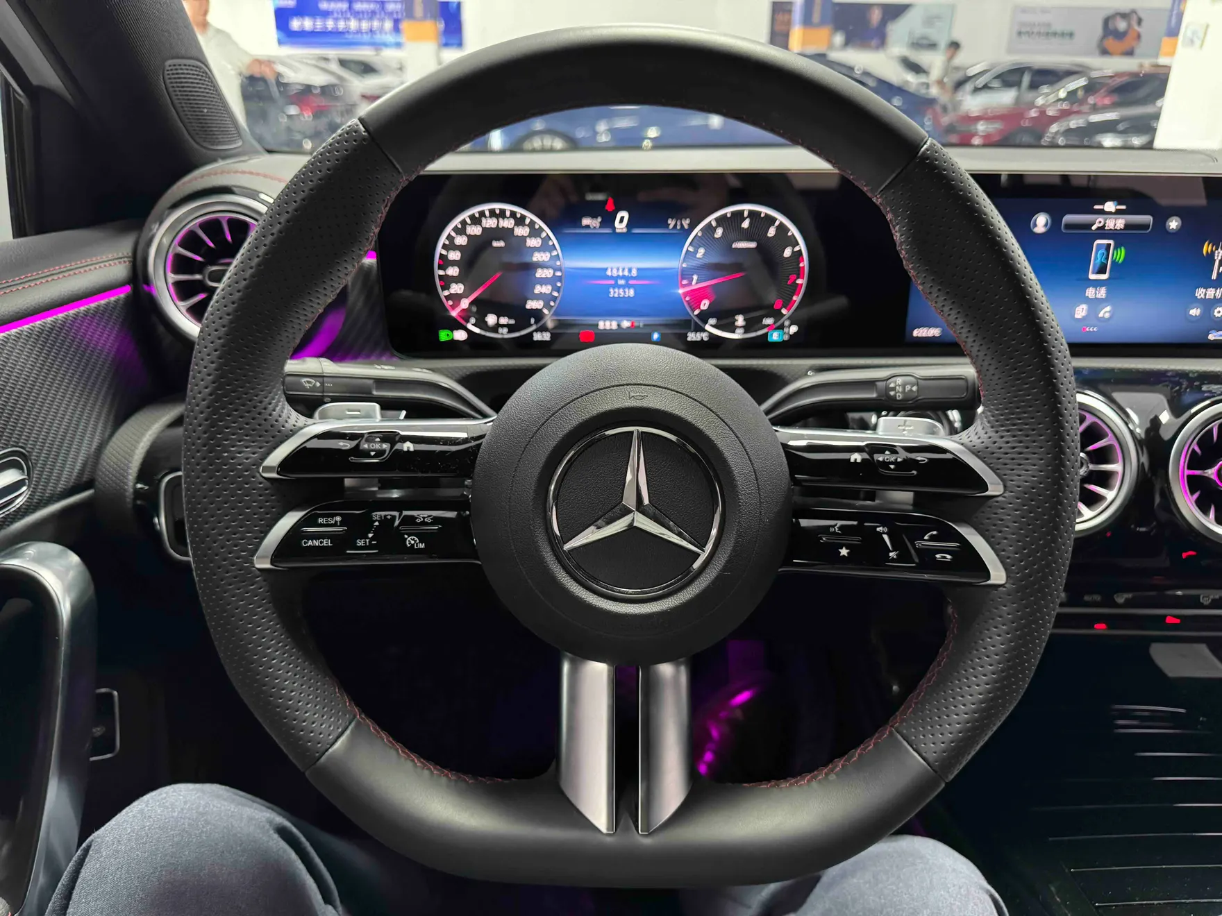 Mercedes-Benz A 200 L, 2024 все фото