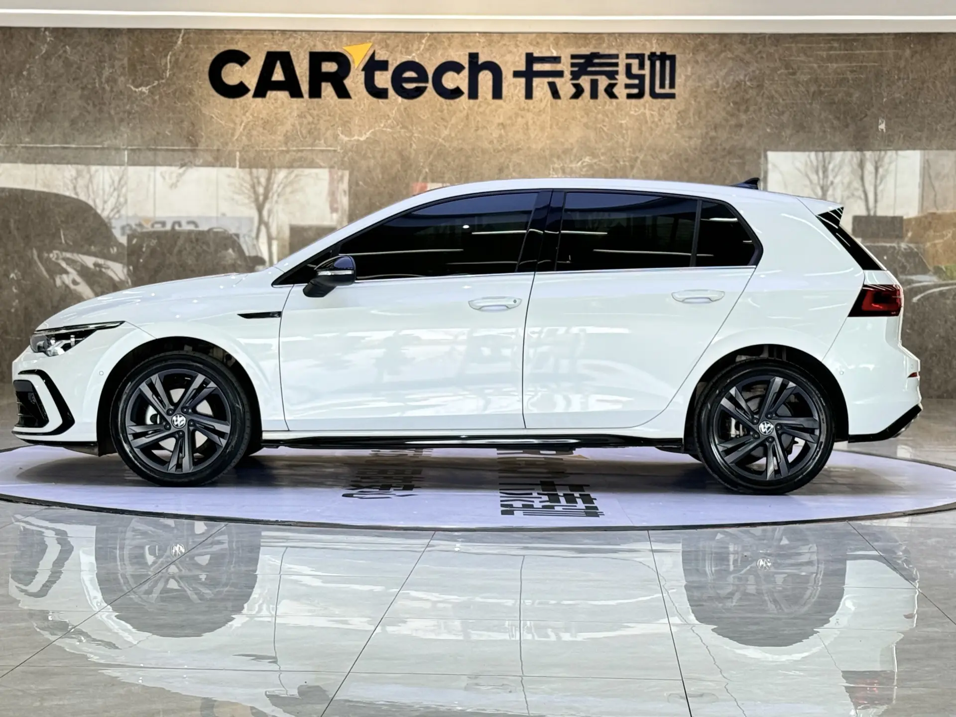 Volkswagen Golf, 2022 8