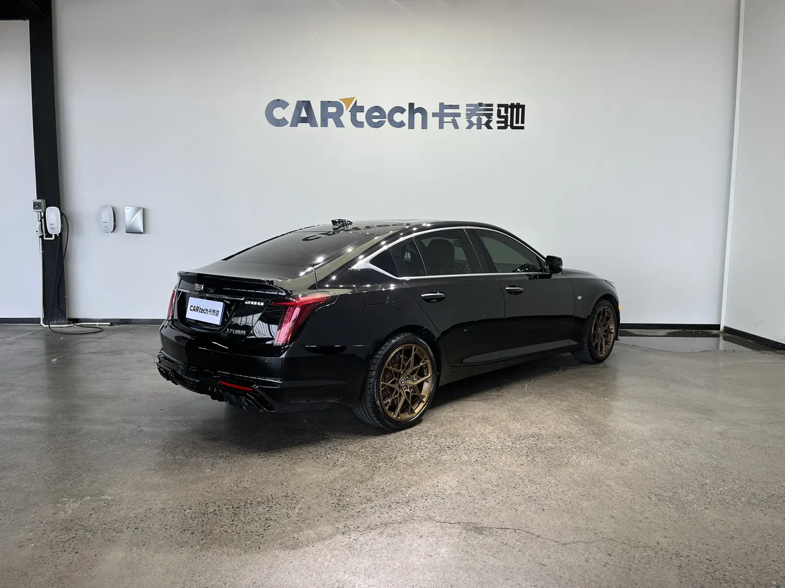 Cadillac CT5, 2023 все фото