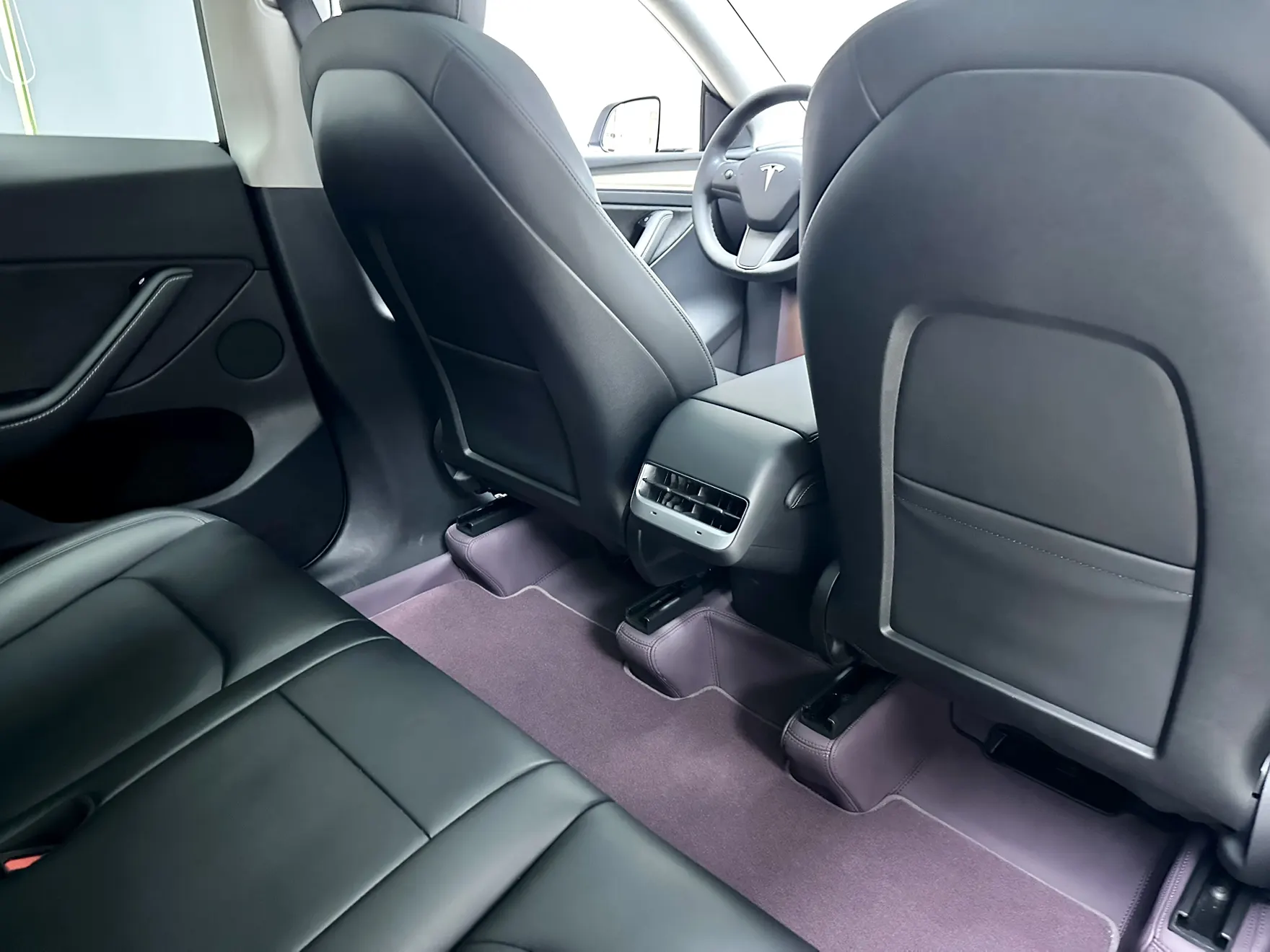 Tesla Model Y, 2022 18