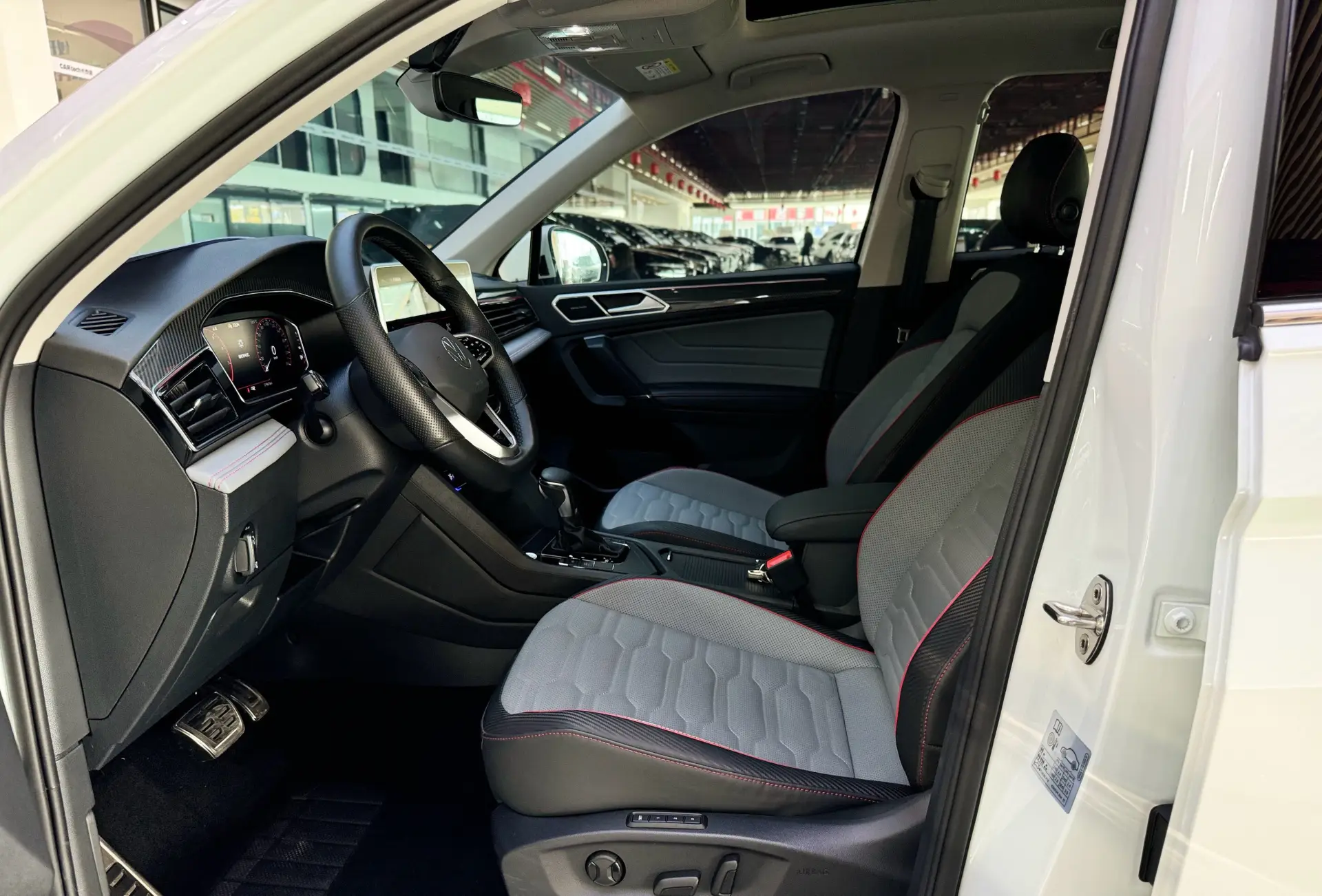 Volkswagen Tiguan L, 2023 19