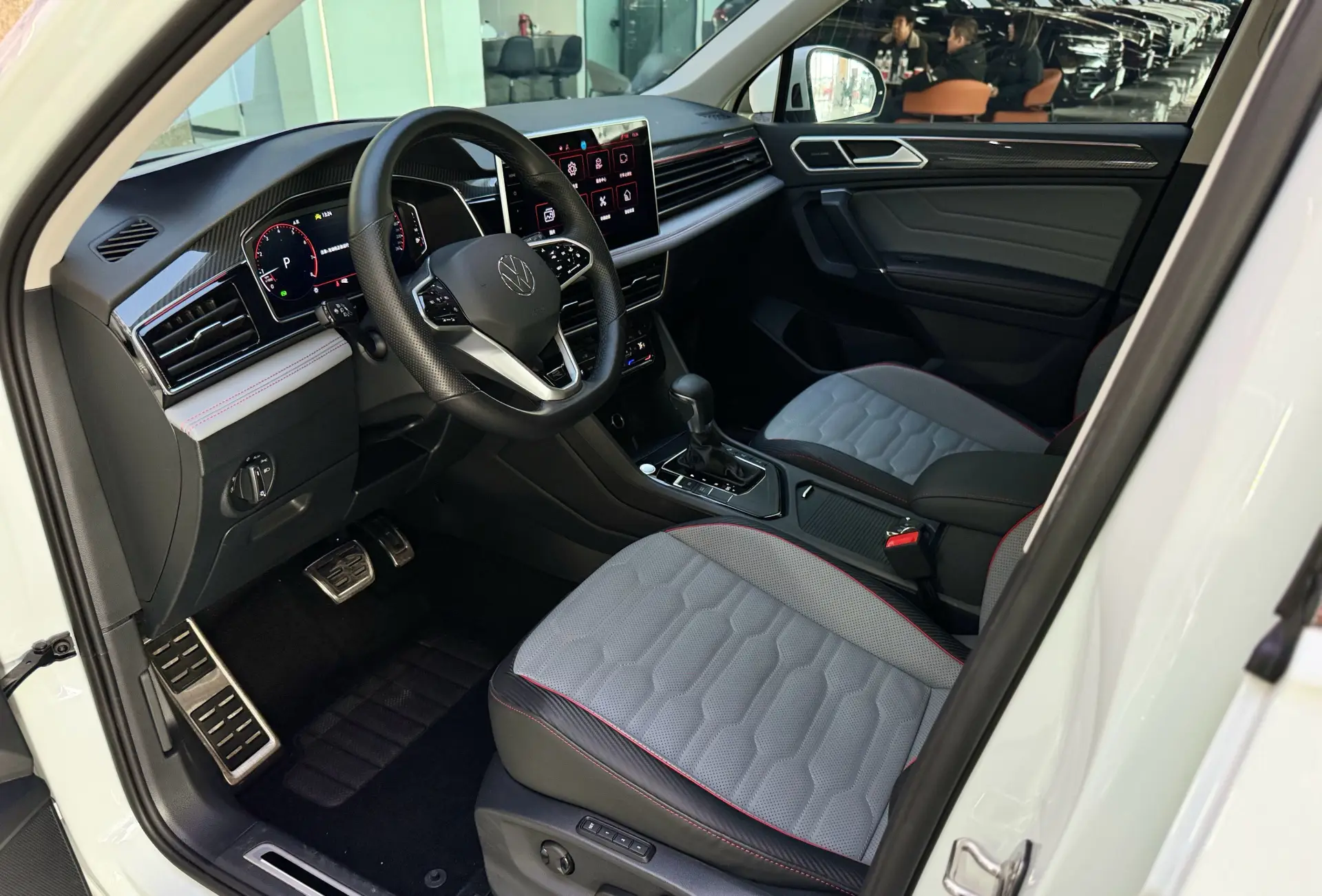 Volkswagen Tiguan L, 2023 24