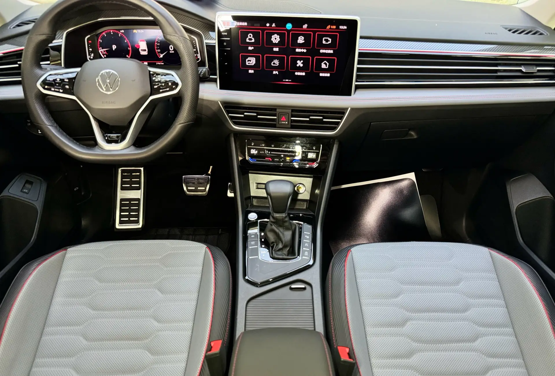 Volkswagen Tiguan L, 2023 15
