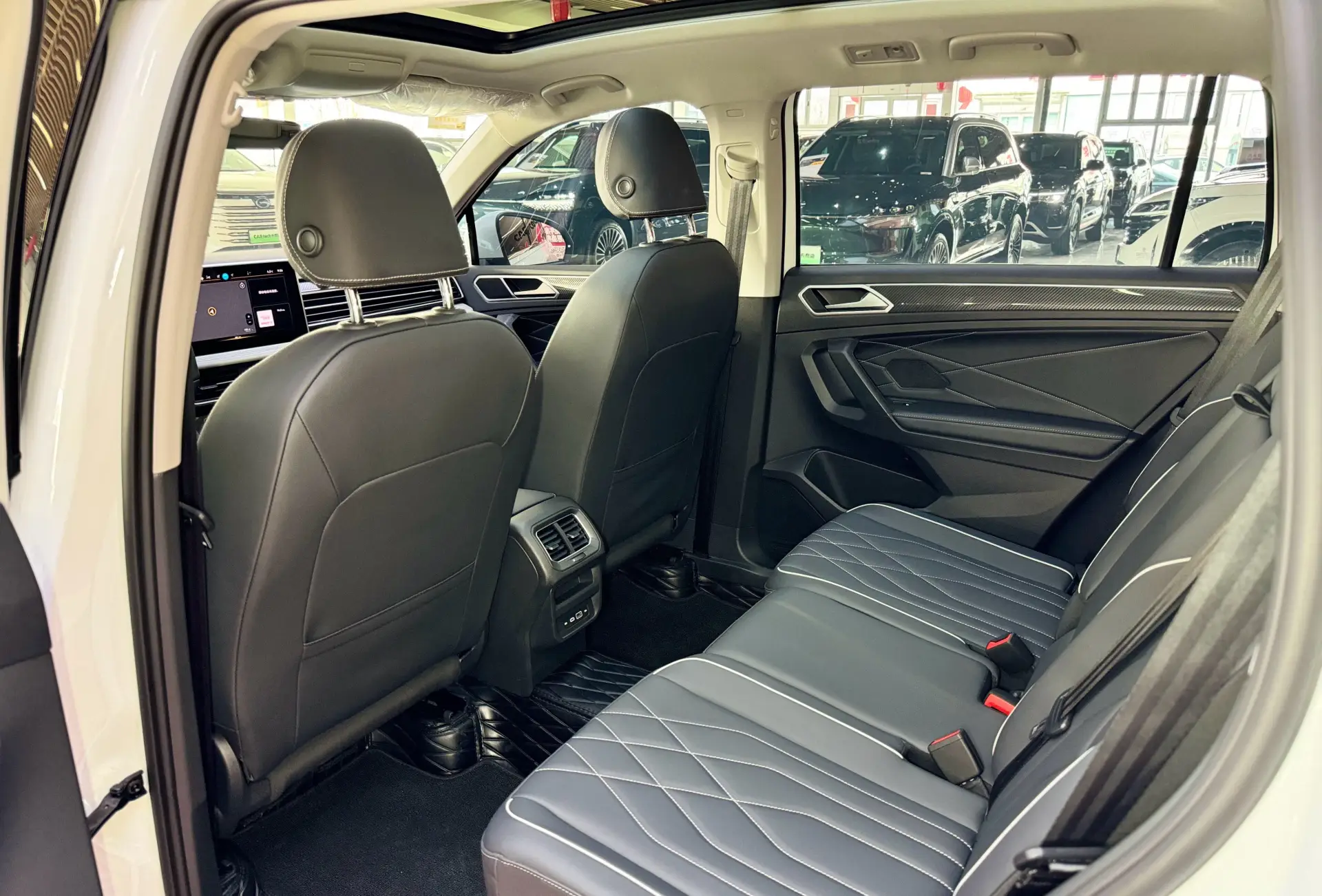 Volkswagen Tiguan L, 2025 21