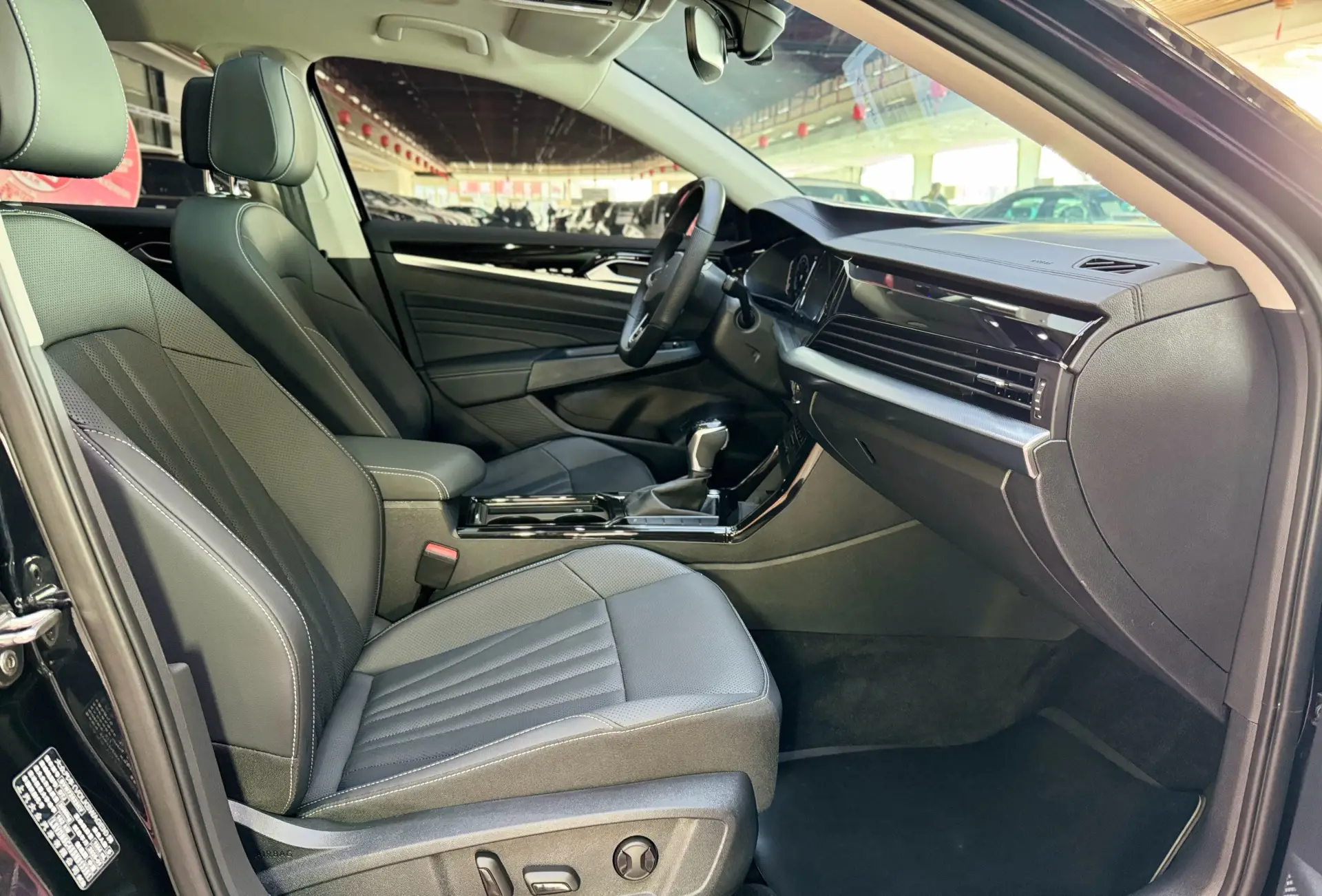 Volkswagen Passat, 2026 21