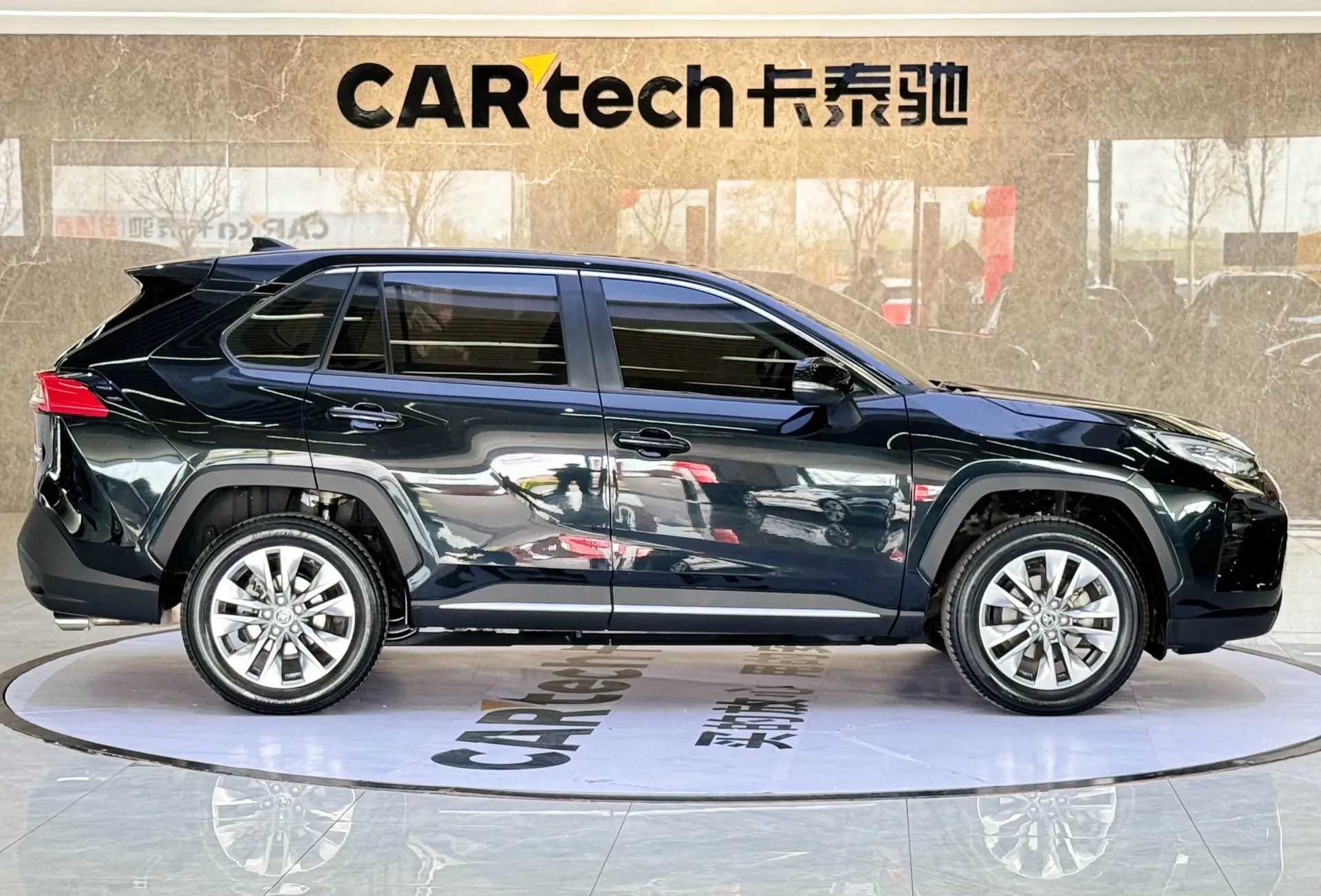 Toyota Wildlander, 2021 4