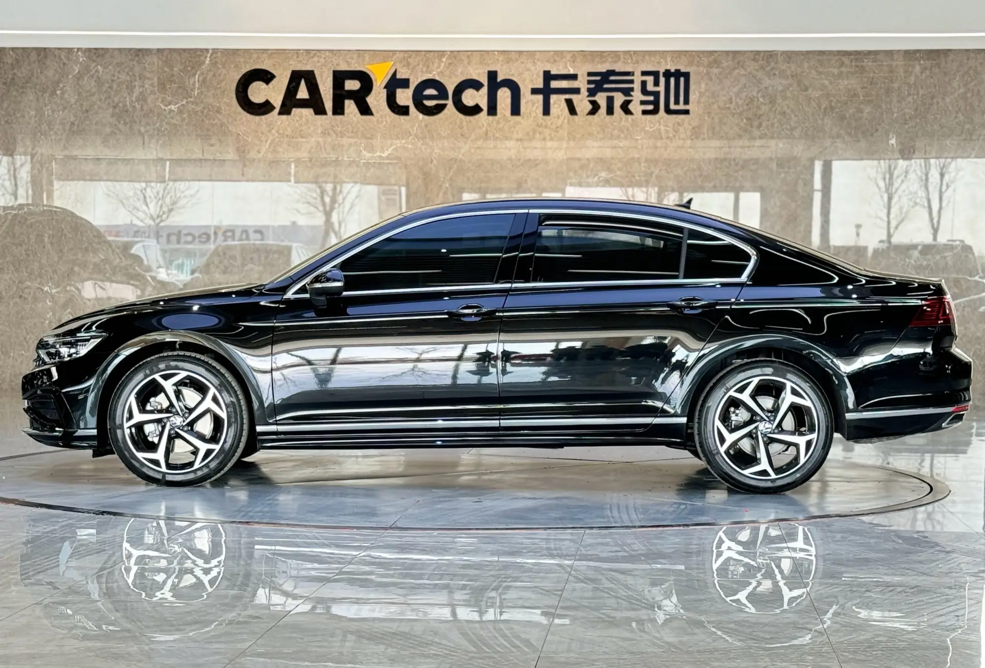 Volkswagen Magotan, 2025 8