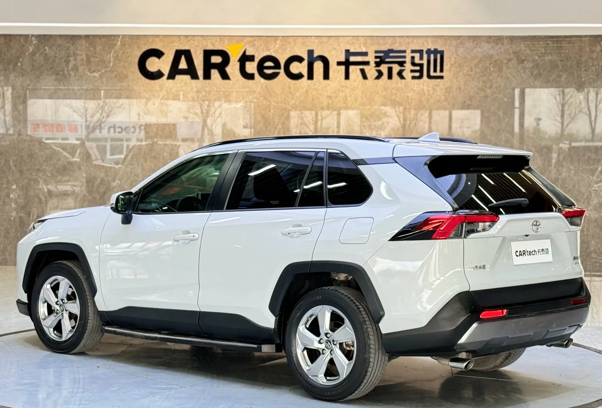 Toyota RAV4, 2021 7