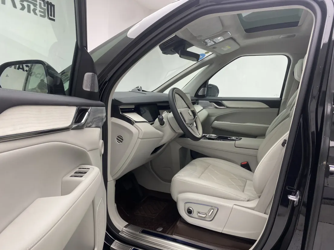 Volvo EM90, 2026 20