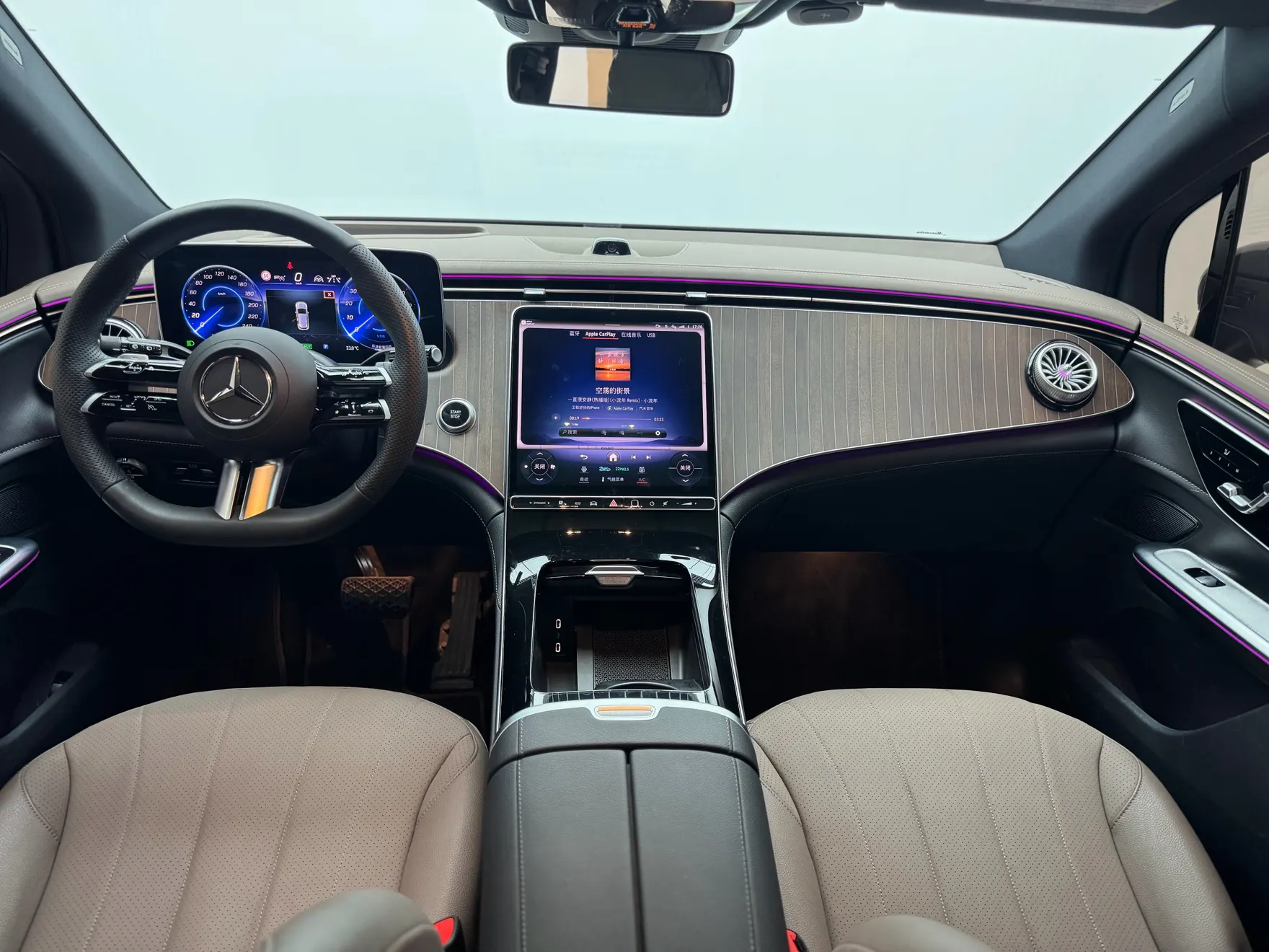 Mercedes-Benz EQE, 2024 16