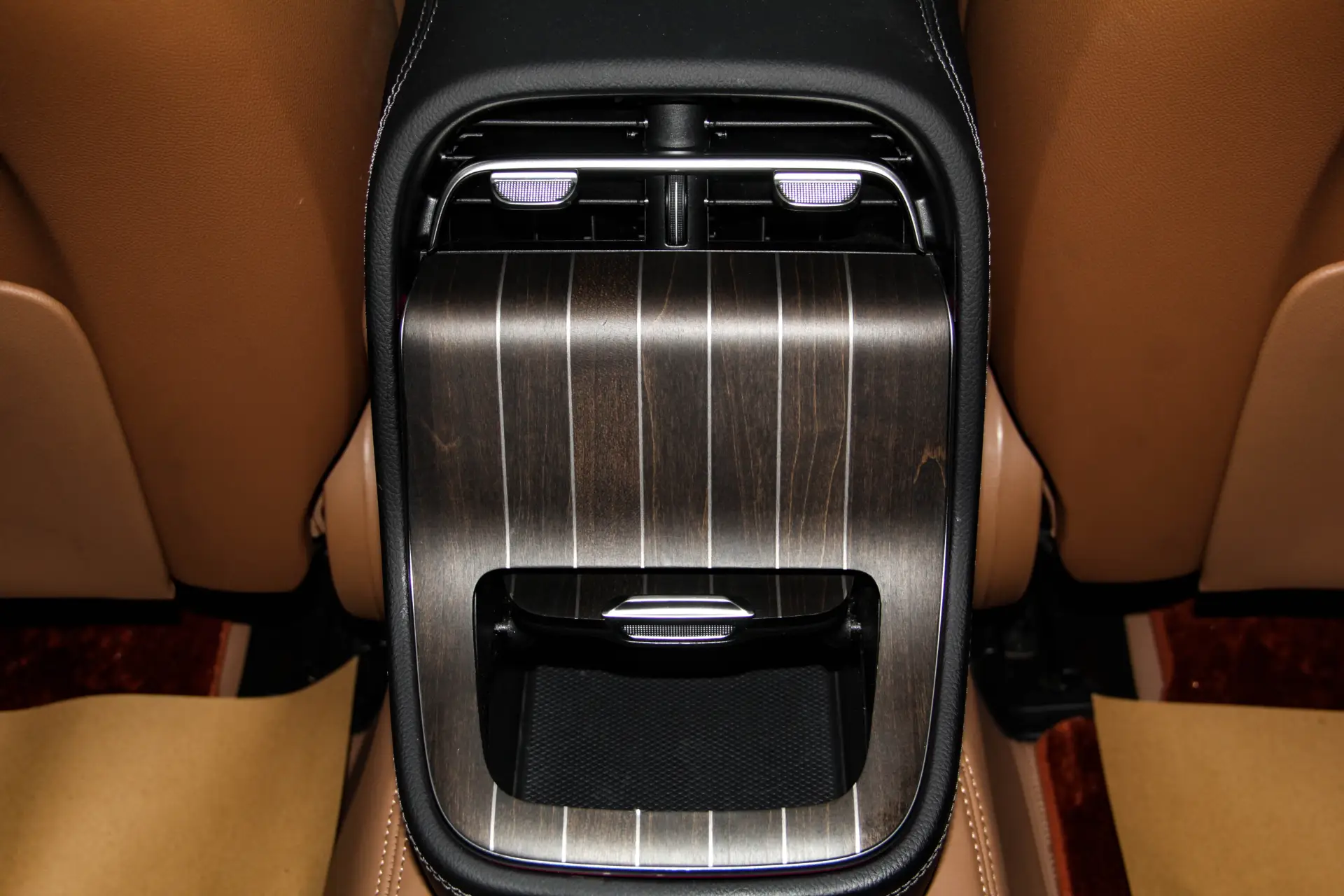 Mercedes-Benz E 300 L, 2024 25