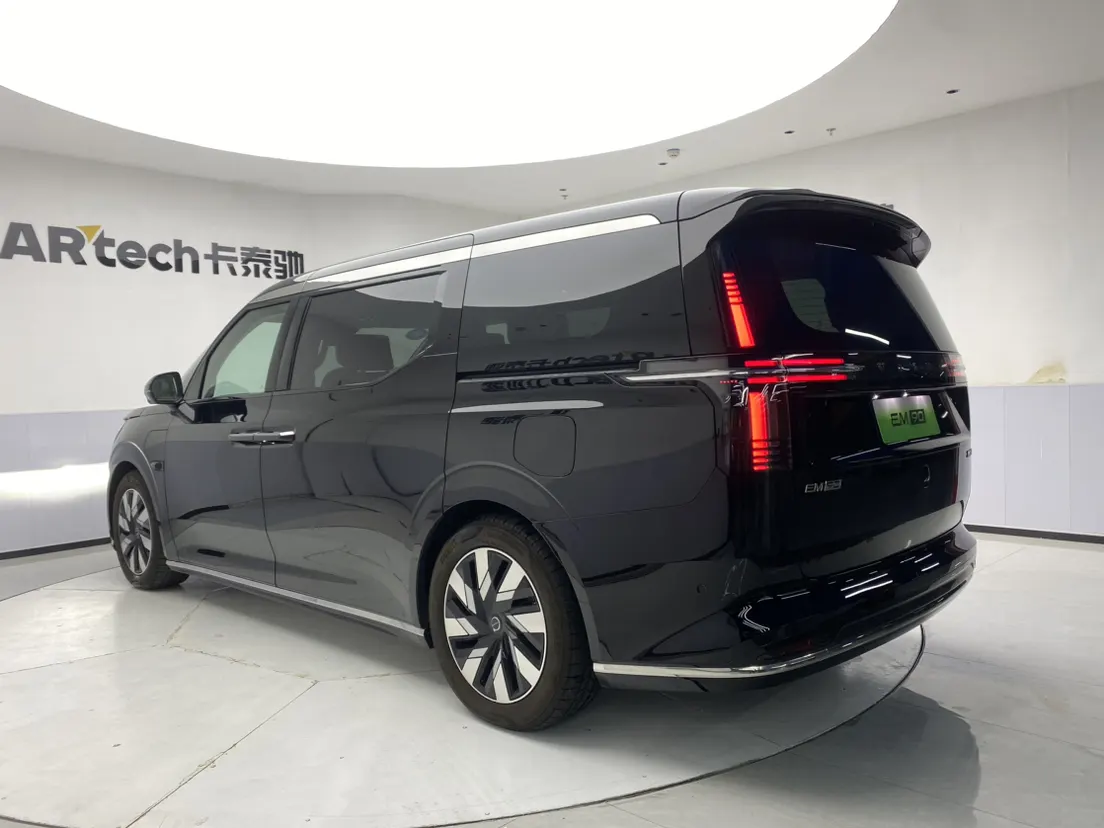 Volvo EM90, 2026 6
