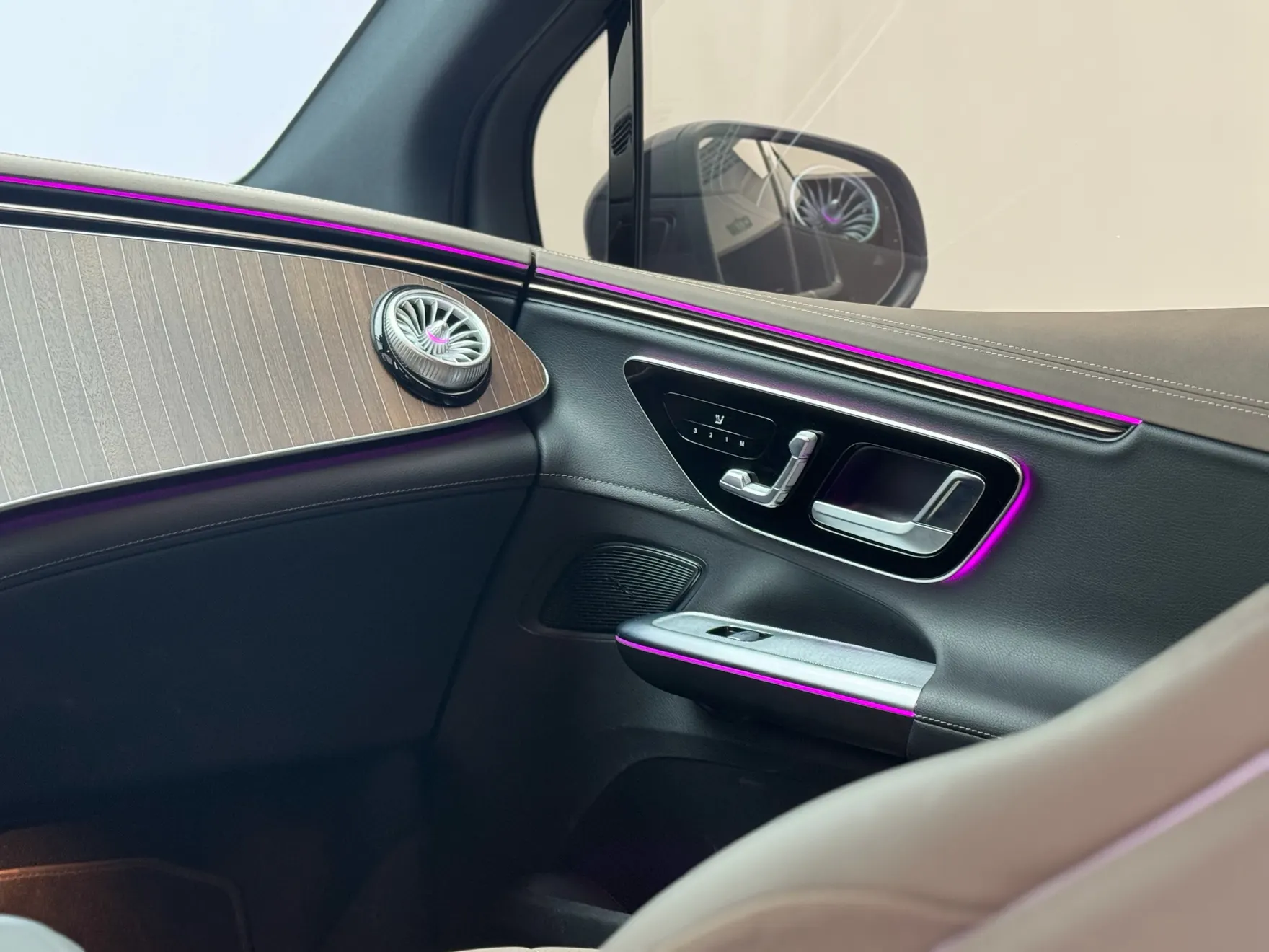 Mercedes-Benz EQE, 2024 25