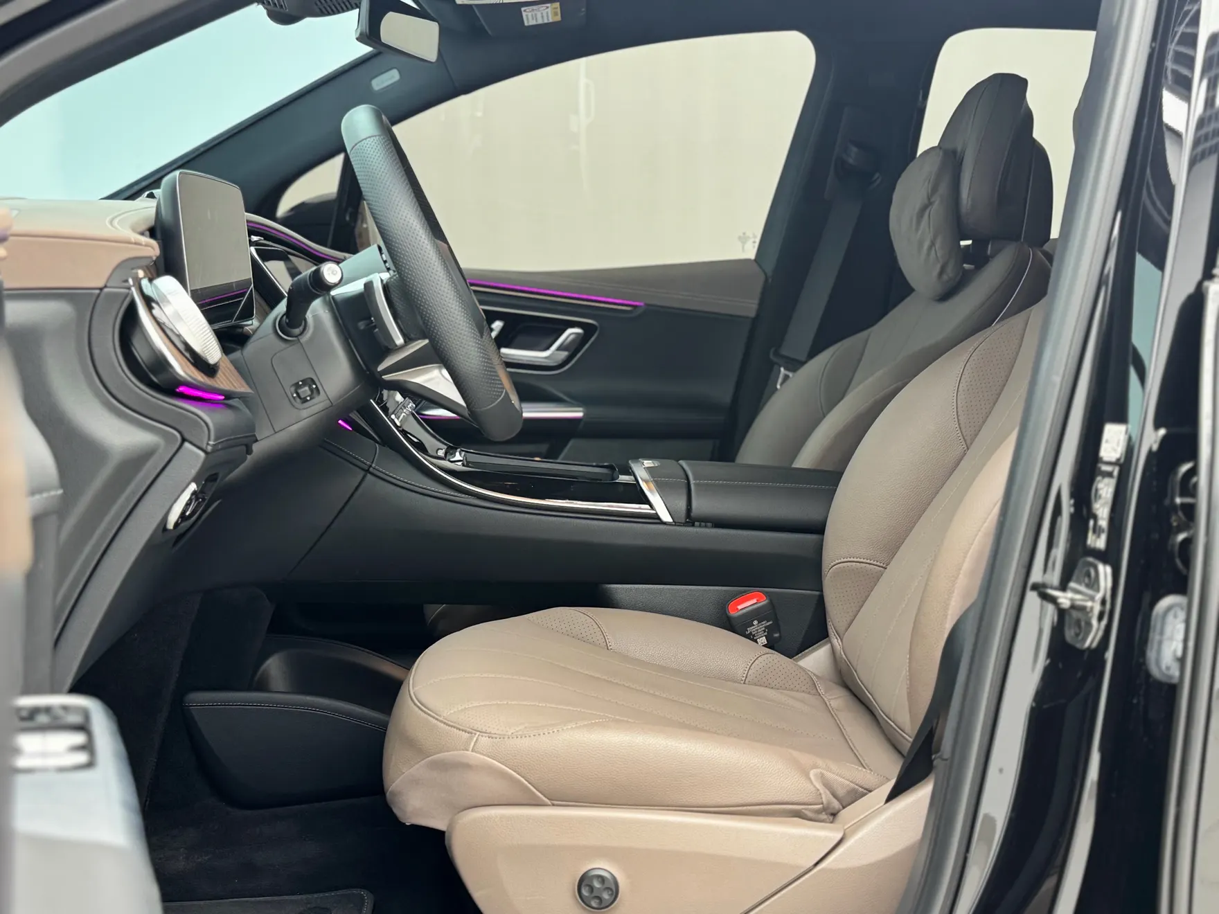 Mercedes-Benz EQE, 2024 21
