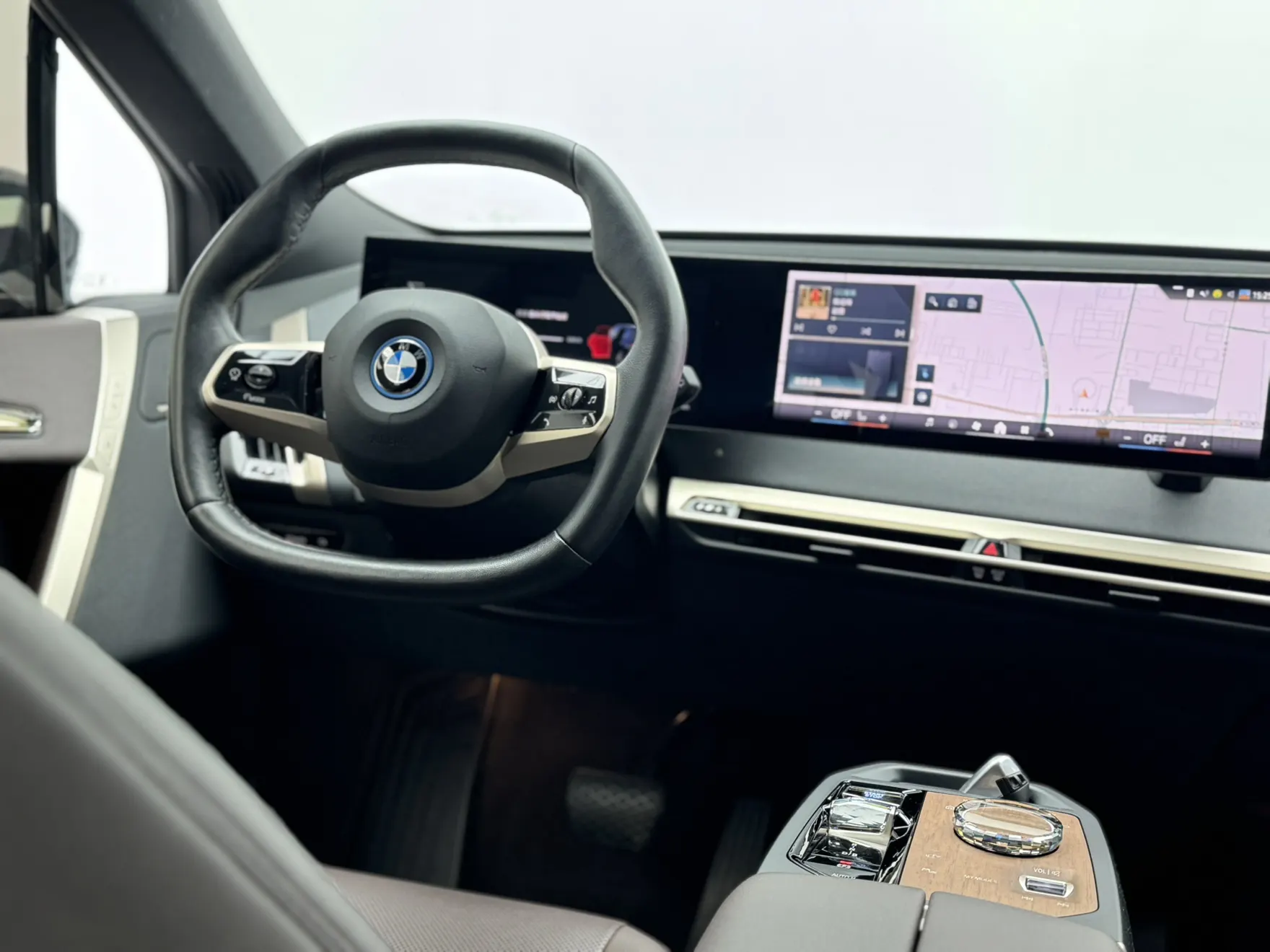BMW iX, 2024 7
