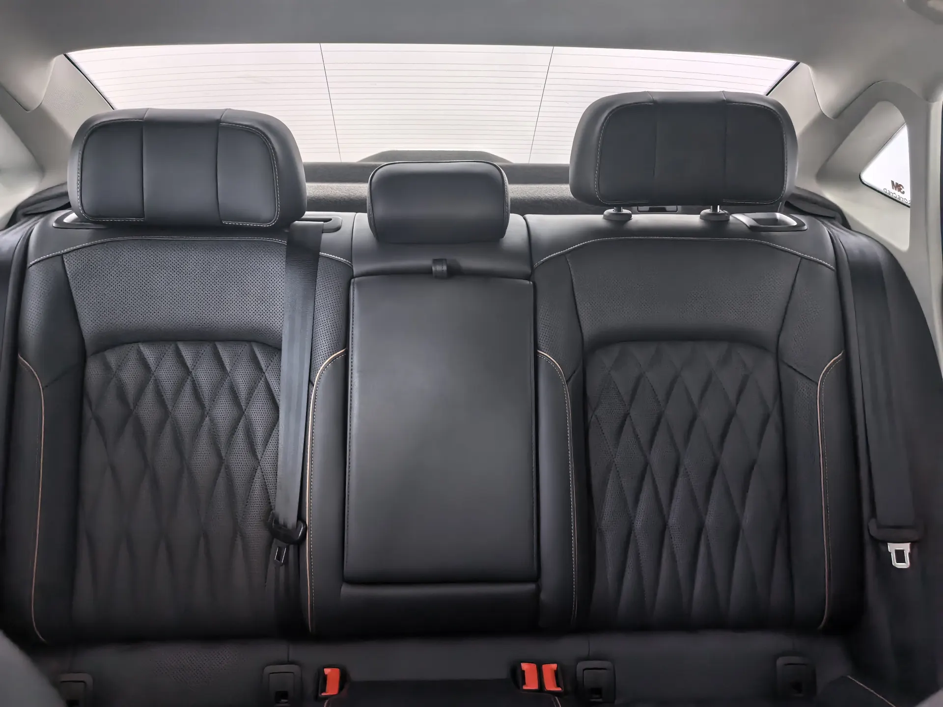 Volkswagen Passat, 2020 15