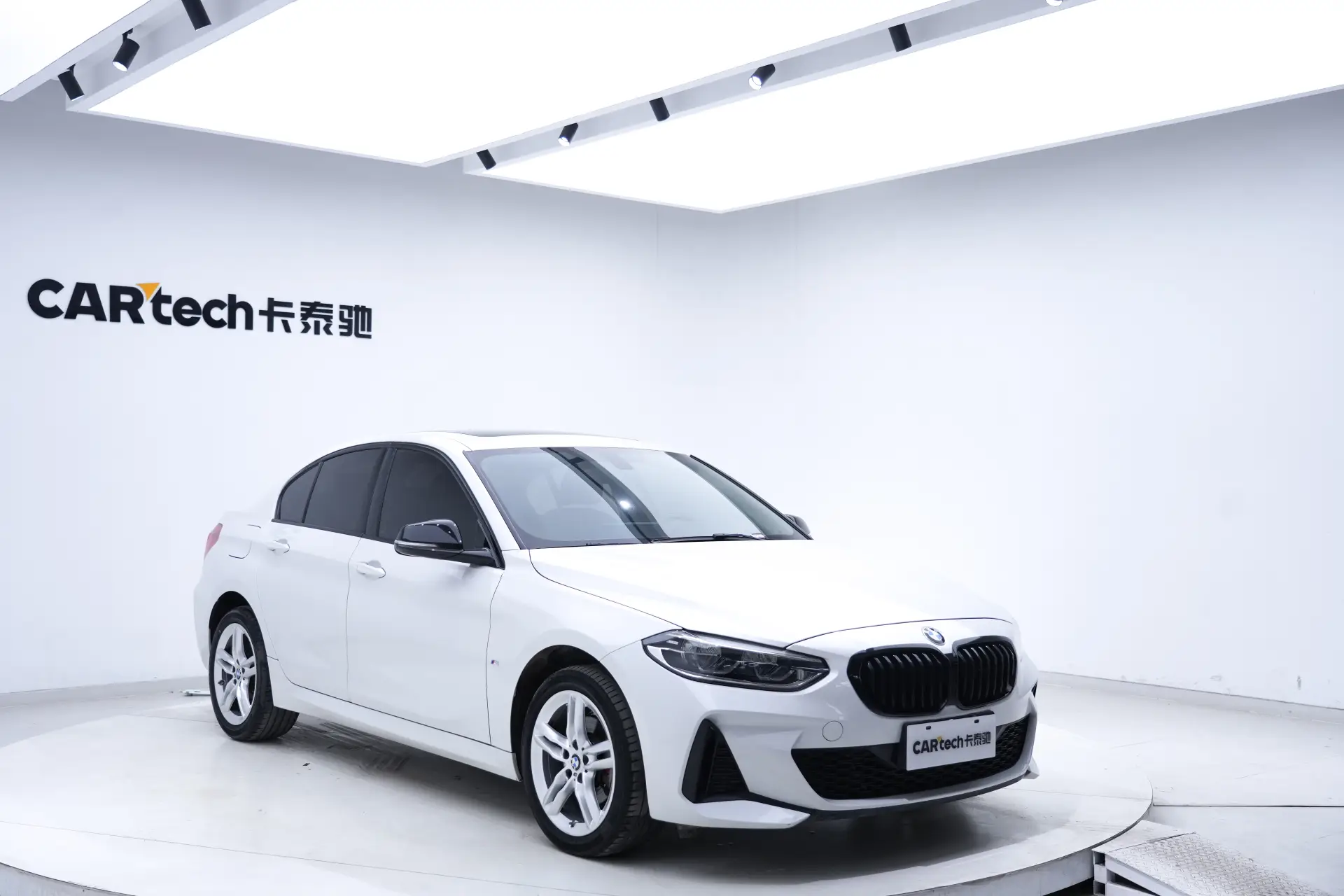 BMW 120i, 2023 14