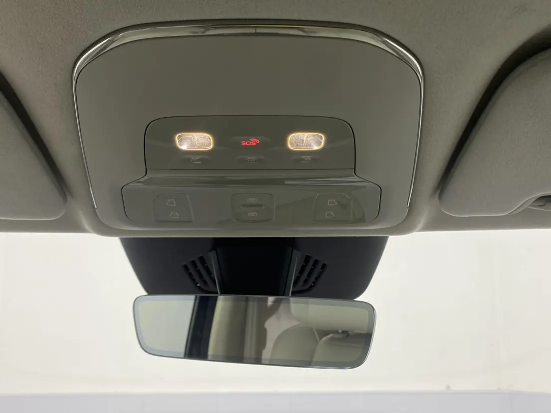 Volvo EM90, 2026 24