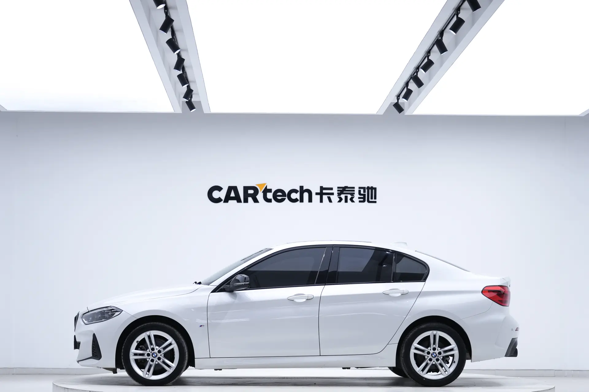 BMW 120i, 2023 8