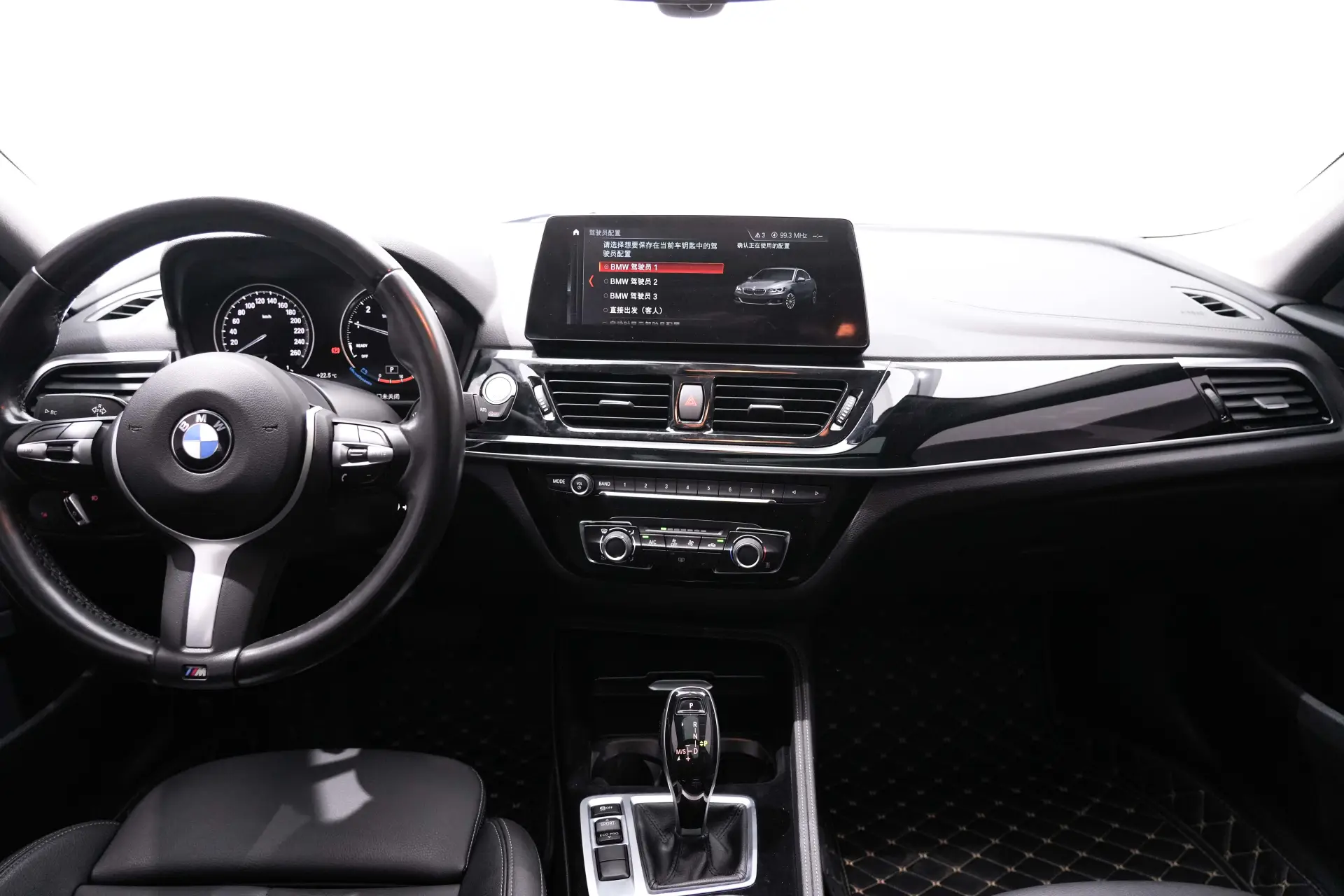 BMW 120i, 2023 15