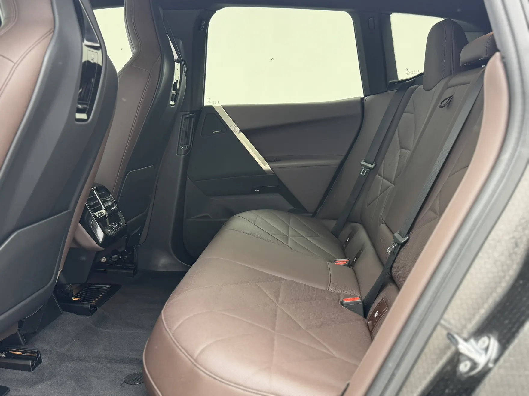 BMW iX, 2024 22