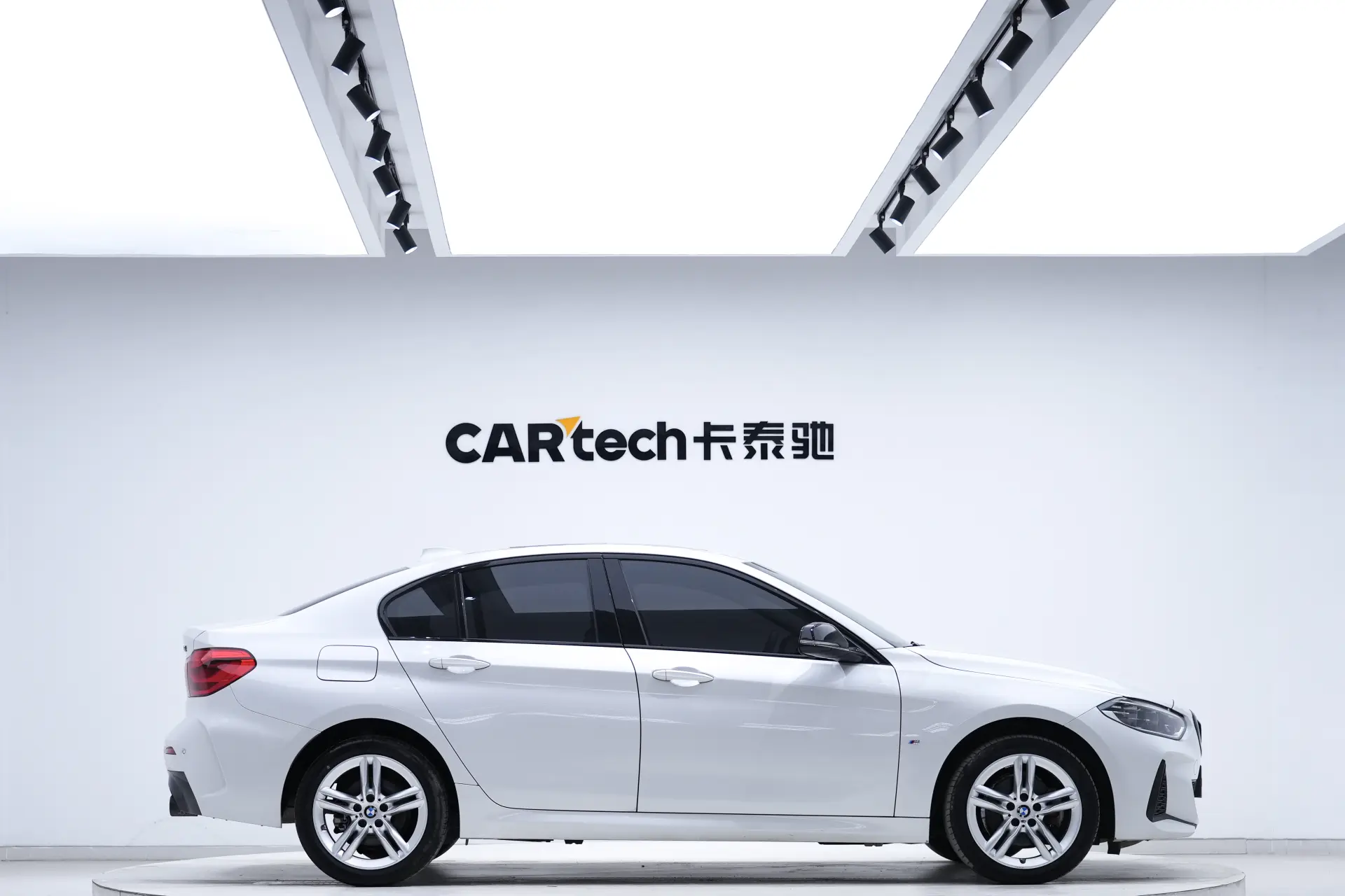 BMW 120i, 2023 4
