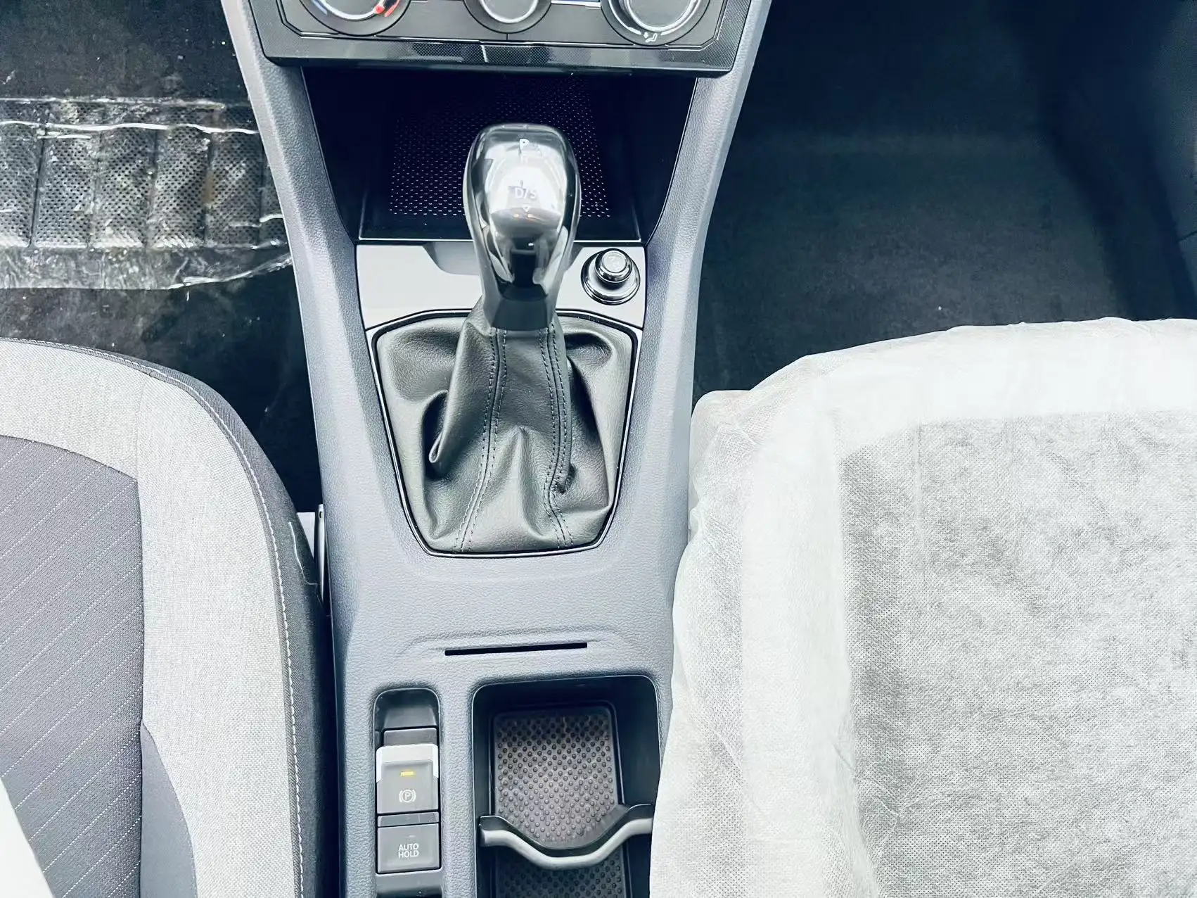 Volkswagen Tharu, 2026 11