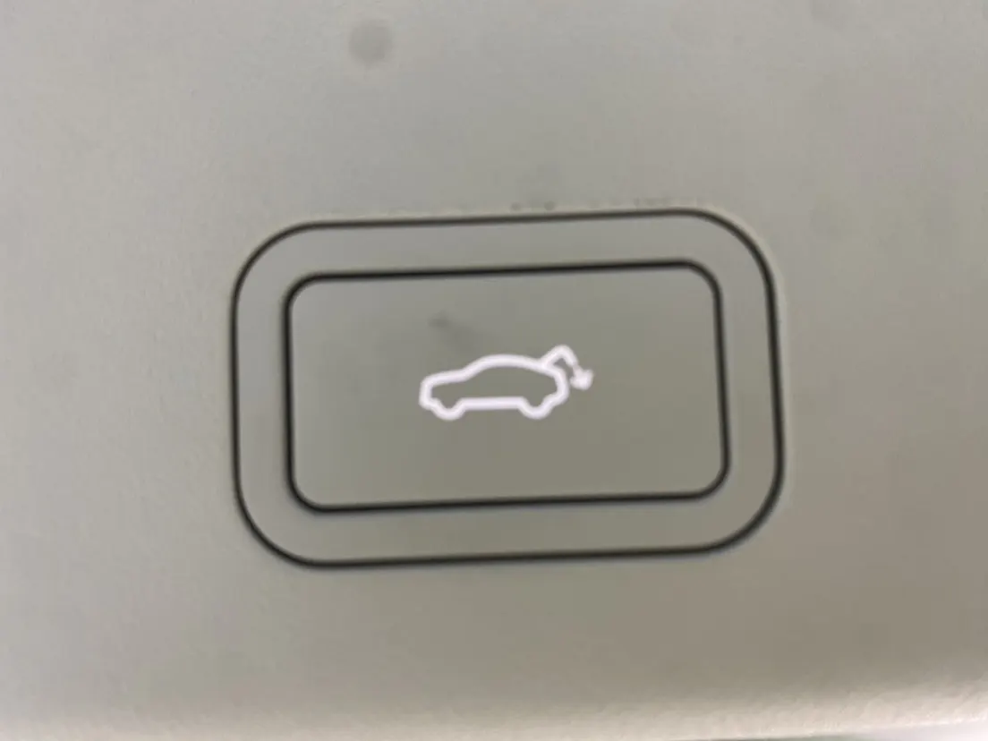 Volvo EM90, 2026 14