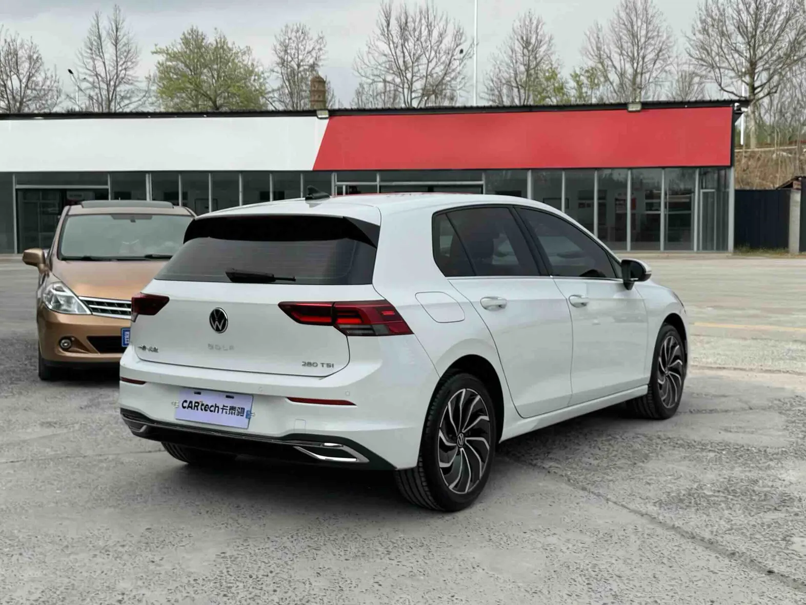 Volkswagen Golf, 2025 4