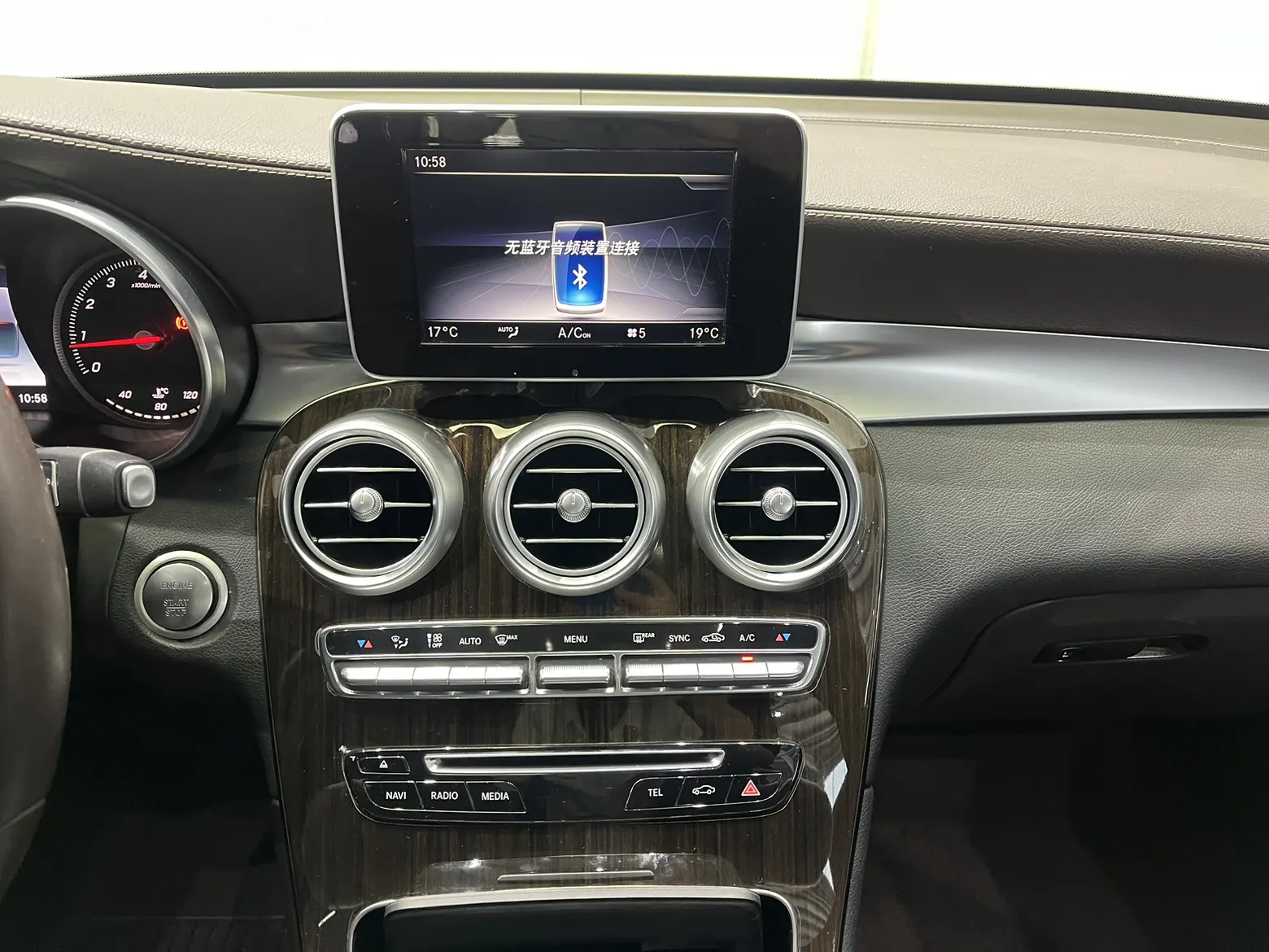 Mercedes-Benz GLC 260 L, 2019 22