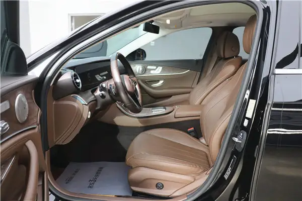 Mercedes-Benz E 300 L, 2023 все фото