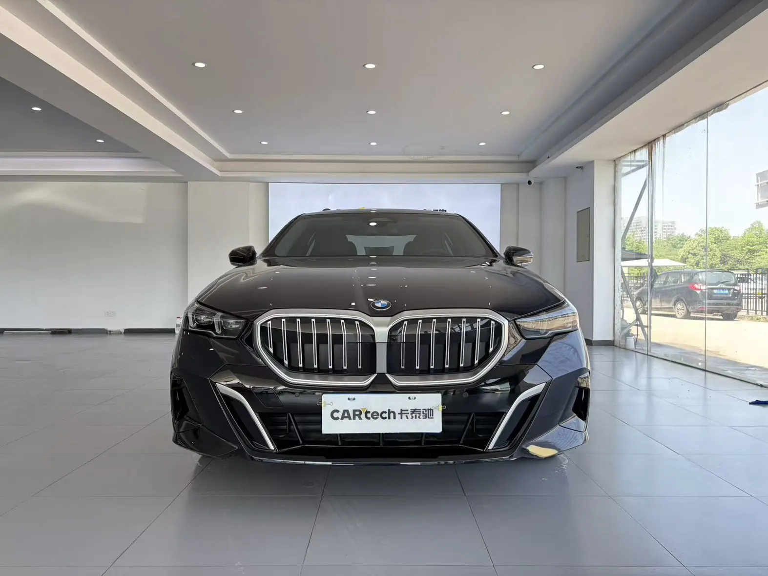 BMW 530Li, 2025 3