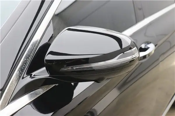 Mercedes-Benz E 300 L, 2023 33