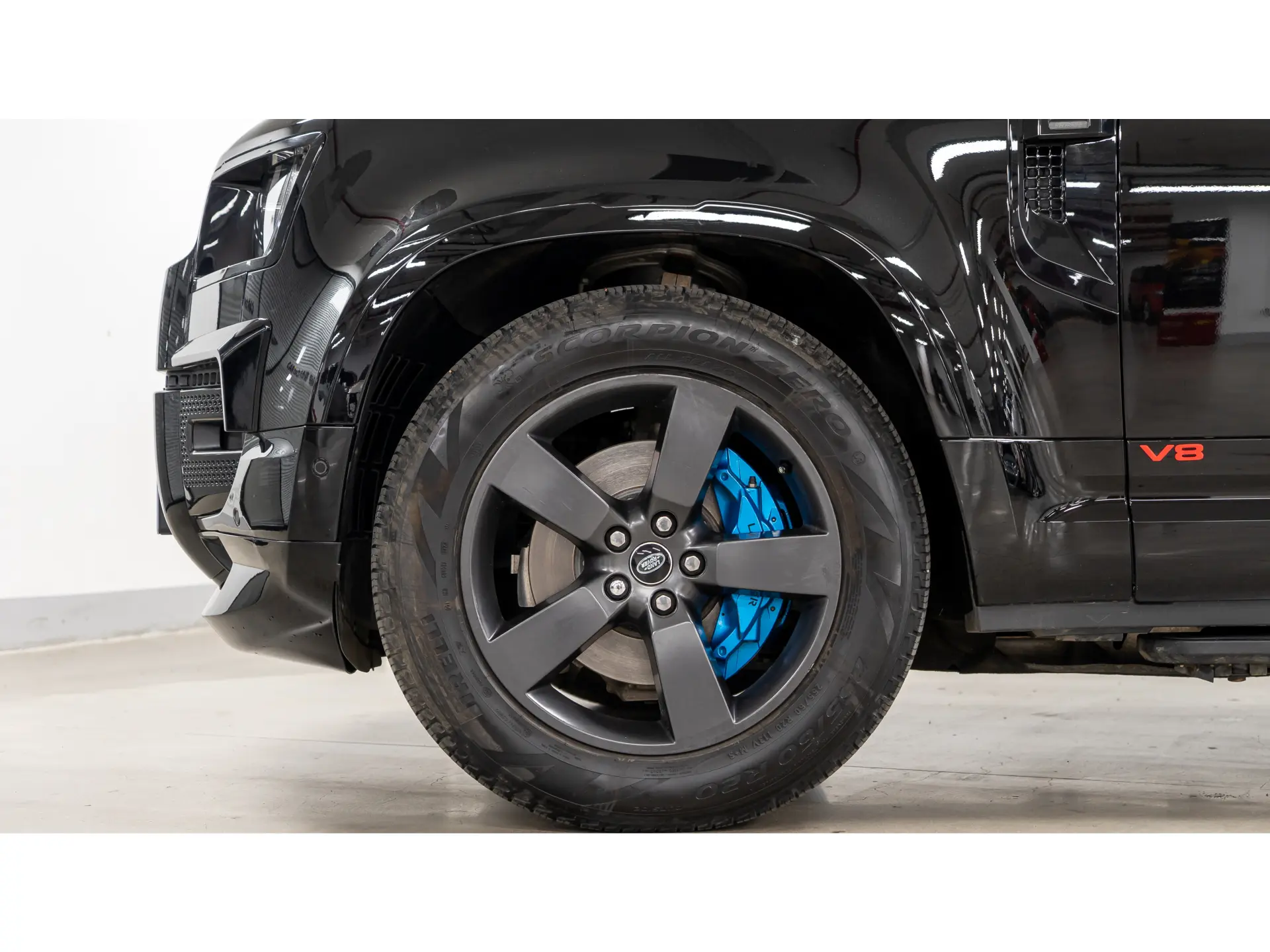Land Rover Defender, 2024 6
