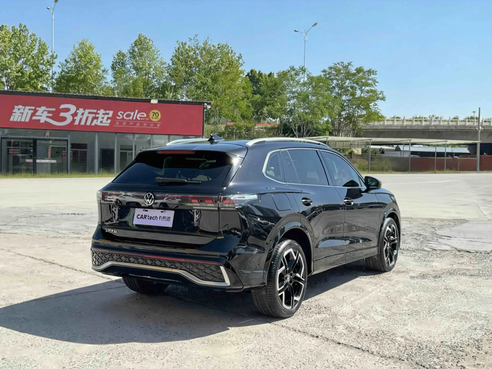 Volkswagen Tiguan L, 2024 3