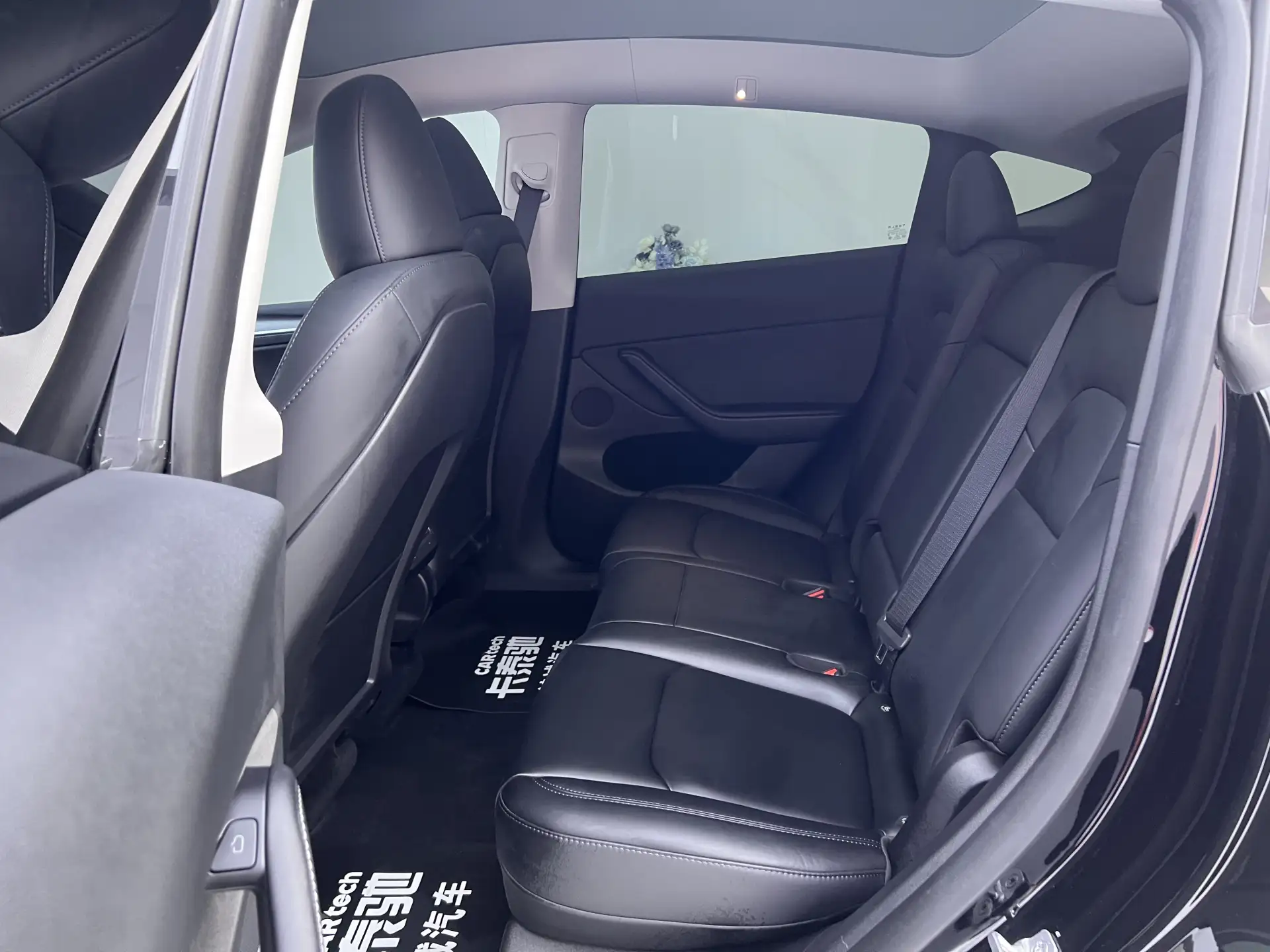 Tesla Model Y, 2024 20