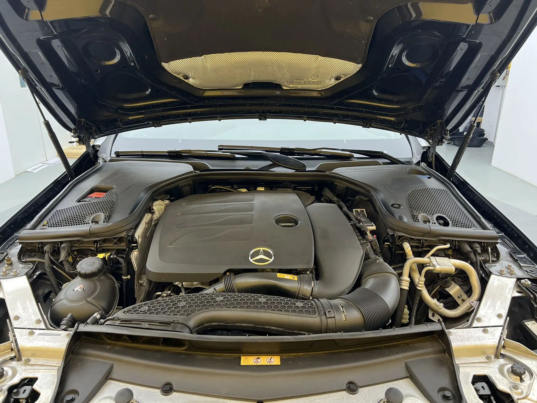 Mercedes-Benz CLS 300, 2021 11