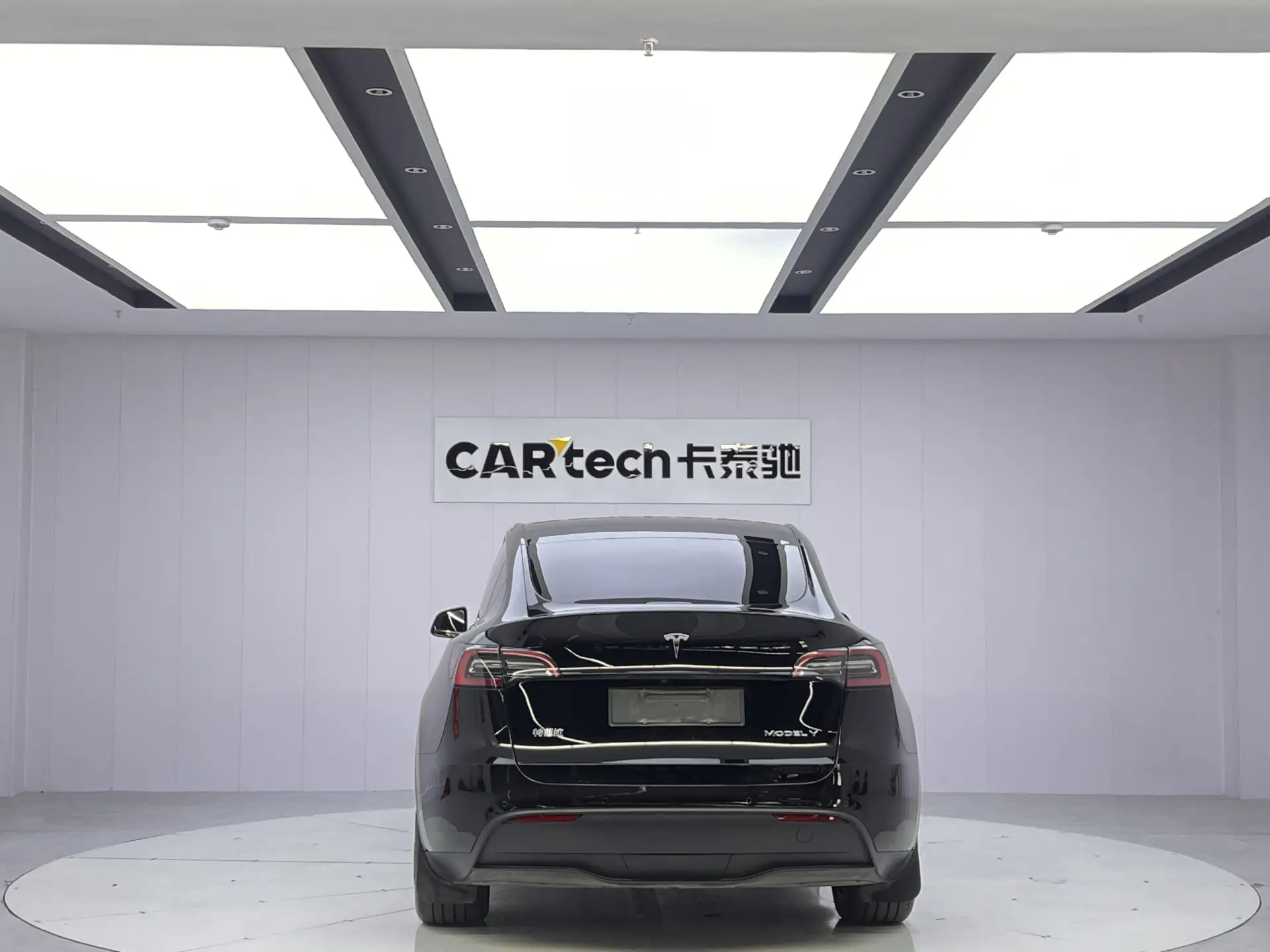 Tesla Model Y, 2024 6
