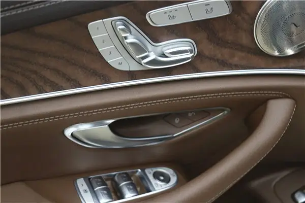 Mercedes-Benz E 300 L, 2023 10