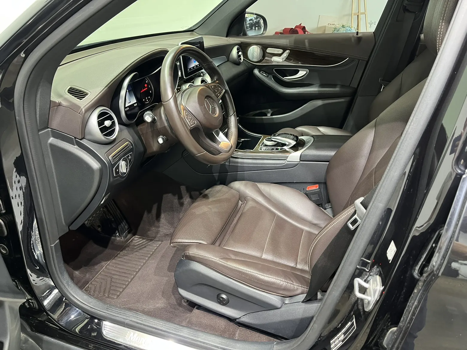 Mercedes-Benz GLC 260 L, 2019 14