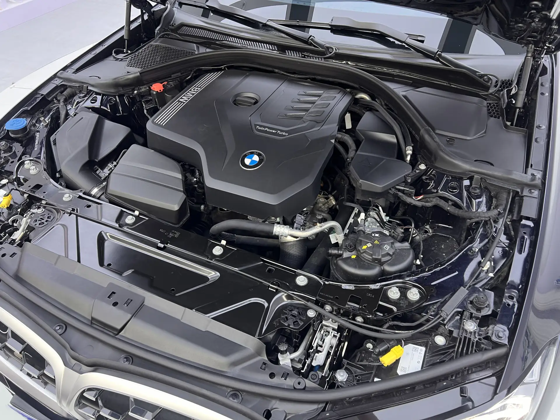 BMW 325i, 2024 12