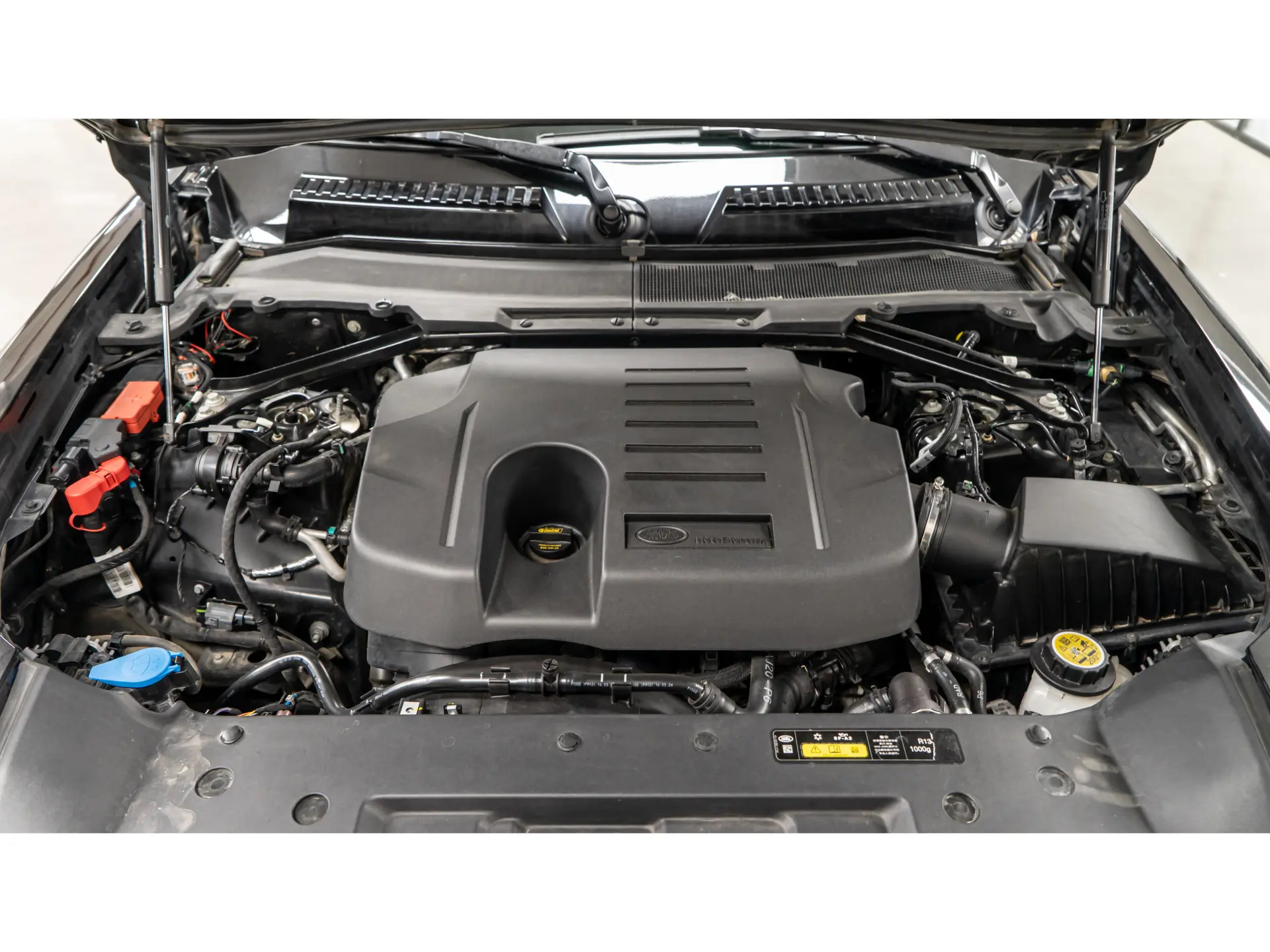 Land Rover Defender, 2024 7