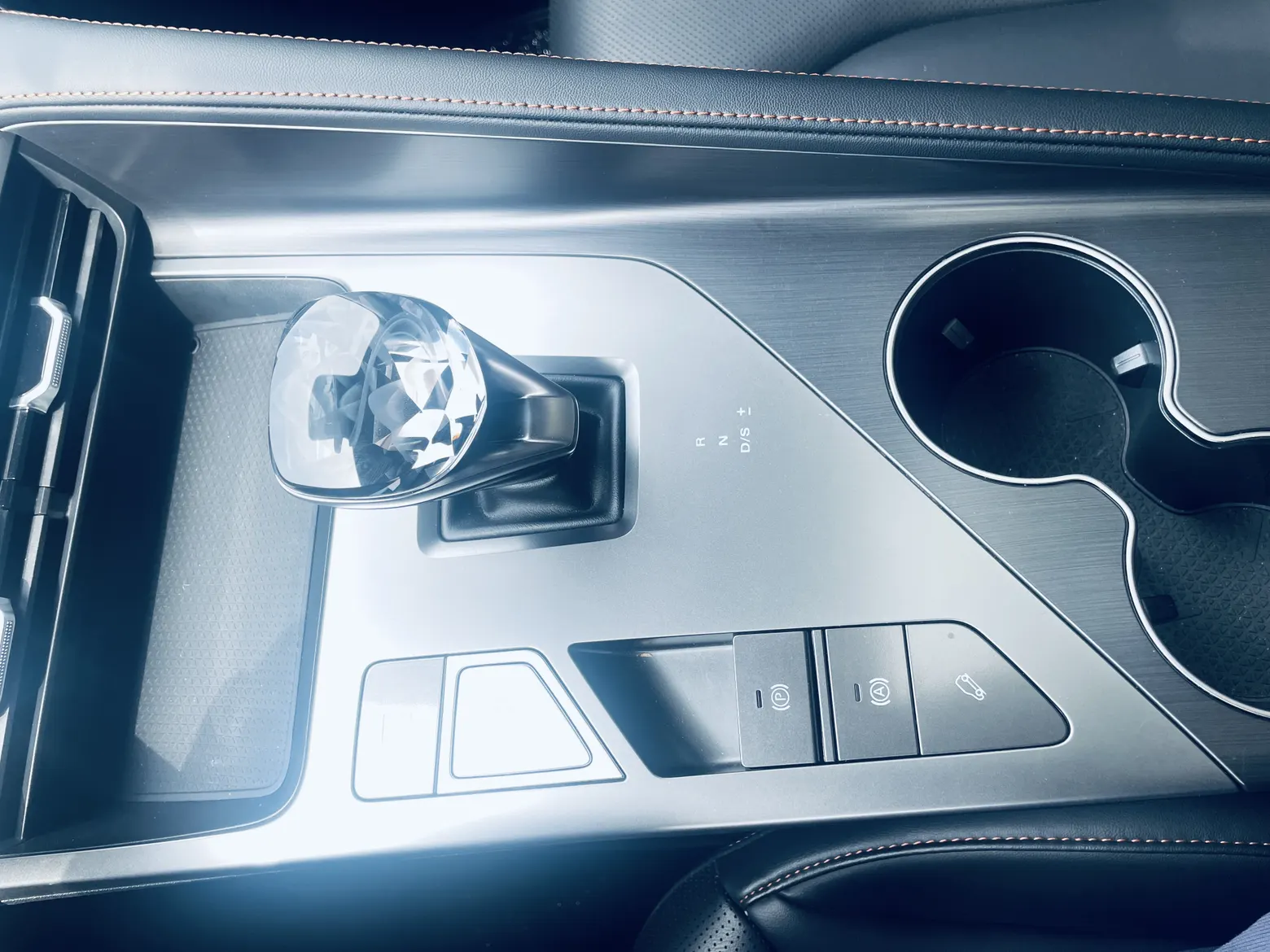 Roewe RX5, 2023 12