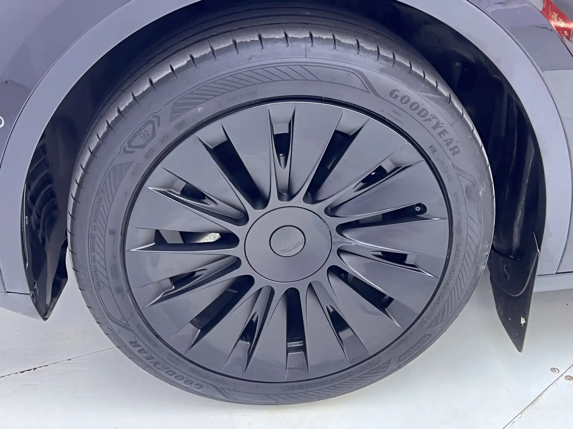 Tesla Model Y, 2024 11